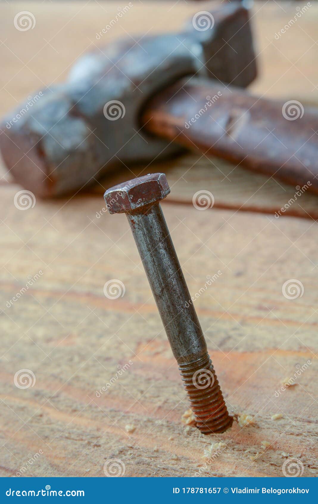 堵塞的螺栓在俄语里 这意味着别在意 不要关注这个问题 也不要害怕比喻意义库存图片 图片包括有背包 唯一 堵塞的螺栓在俄语里 这意味着别在意 不要关注这个问题 也不要害怕比喻意义库存图片 图片包括有背包 唯一