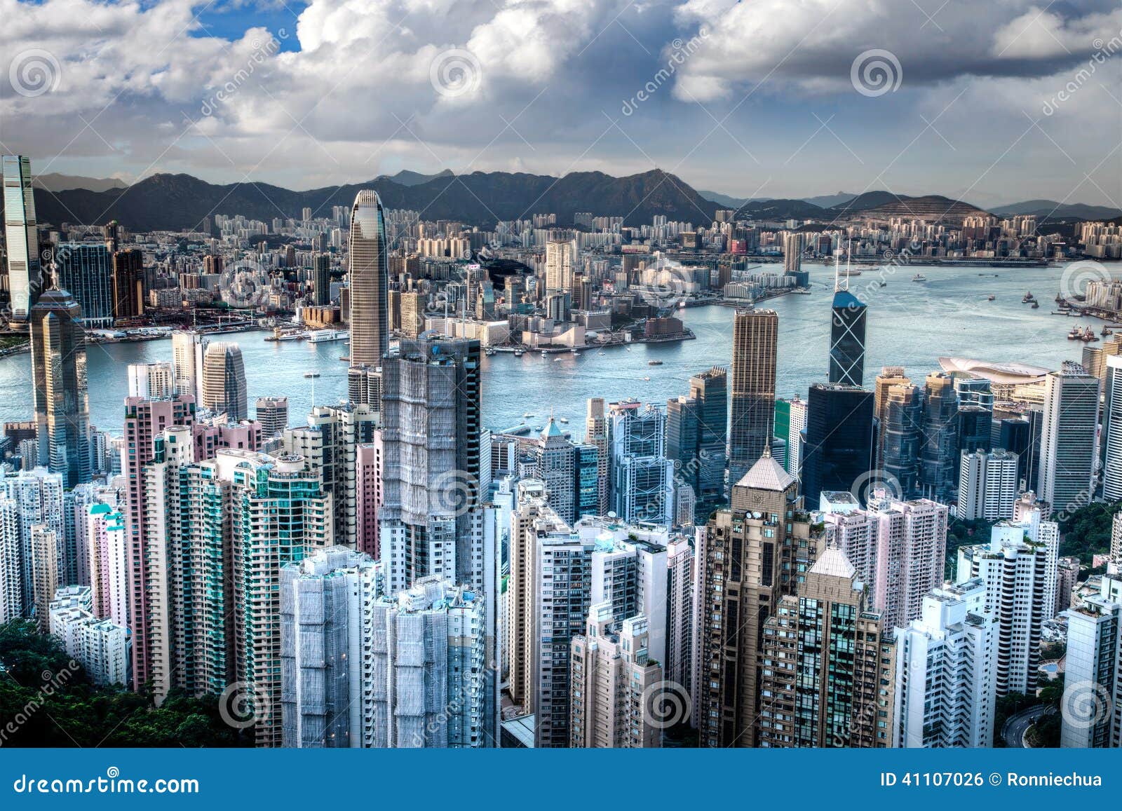 维多利亚港在太平山上面被采取的香港， HDR 库存照片. 图片包括有街市, 都市风景, 著名, 地区- 41107026