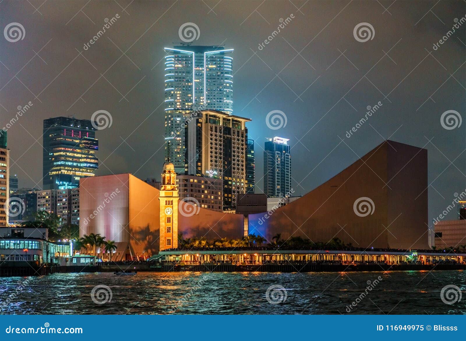 夜香港都市风景城市香港文化中心地平线视图在横跨维多利亚港口的尖沙咀编辑类图片 图片包括有文化 吸引力 夜香港都市风景城市香港文化中心地平线视图在横跨维多利亚港口的尖沙咀编辑类图片 图片包括有文化 吸引力