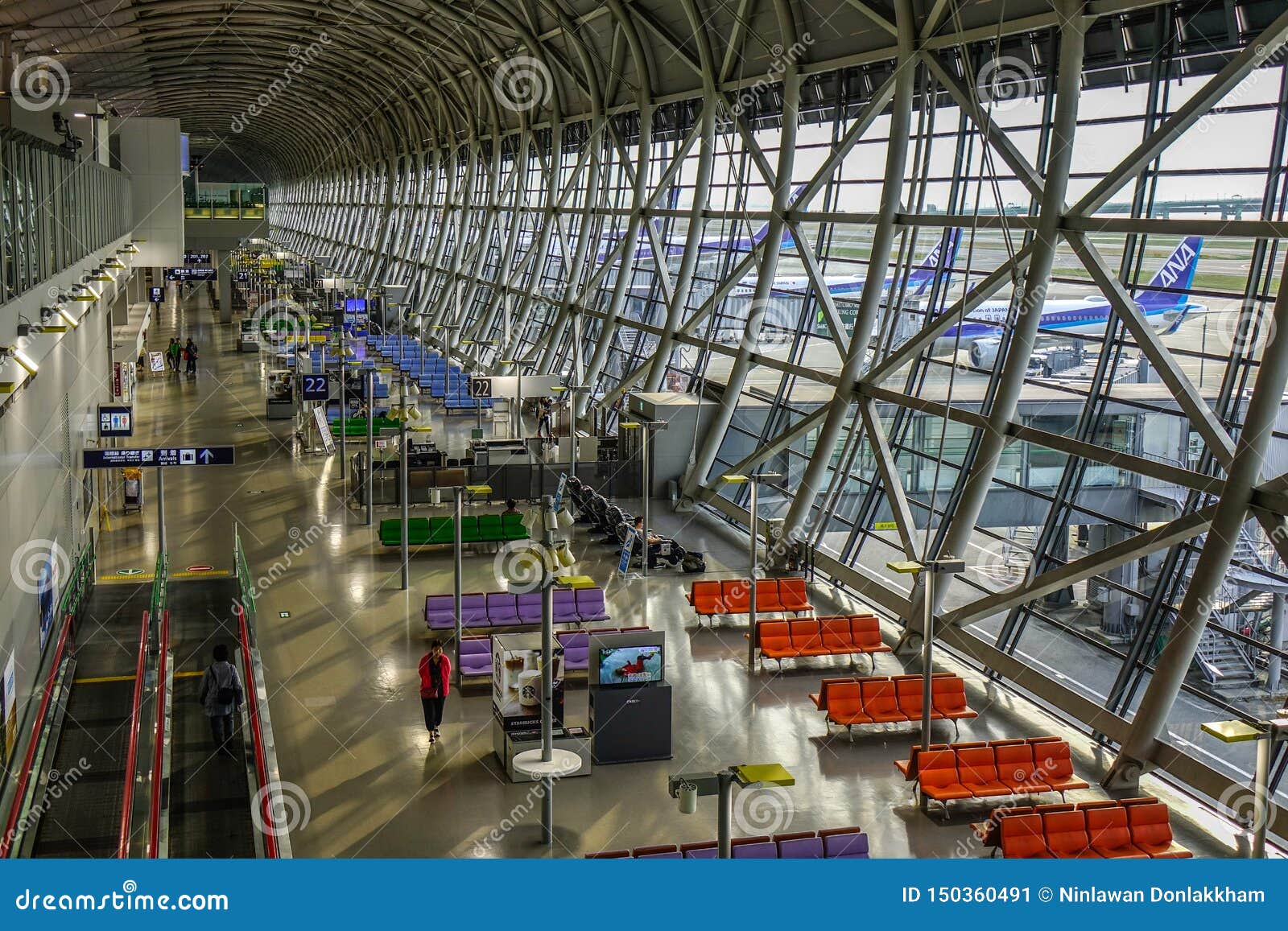 大阪关西机场kix内部编辑类照片 图片包括有旅游业 节假日 日本 重要 游人 中心 旅行