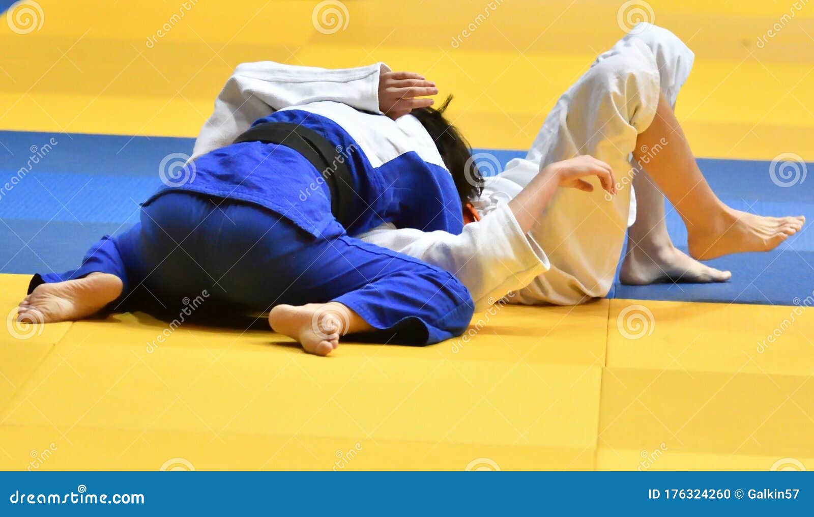 女子柔道比赛库存照片 图片包括有女子柔道比赛