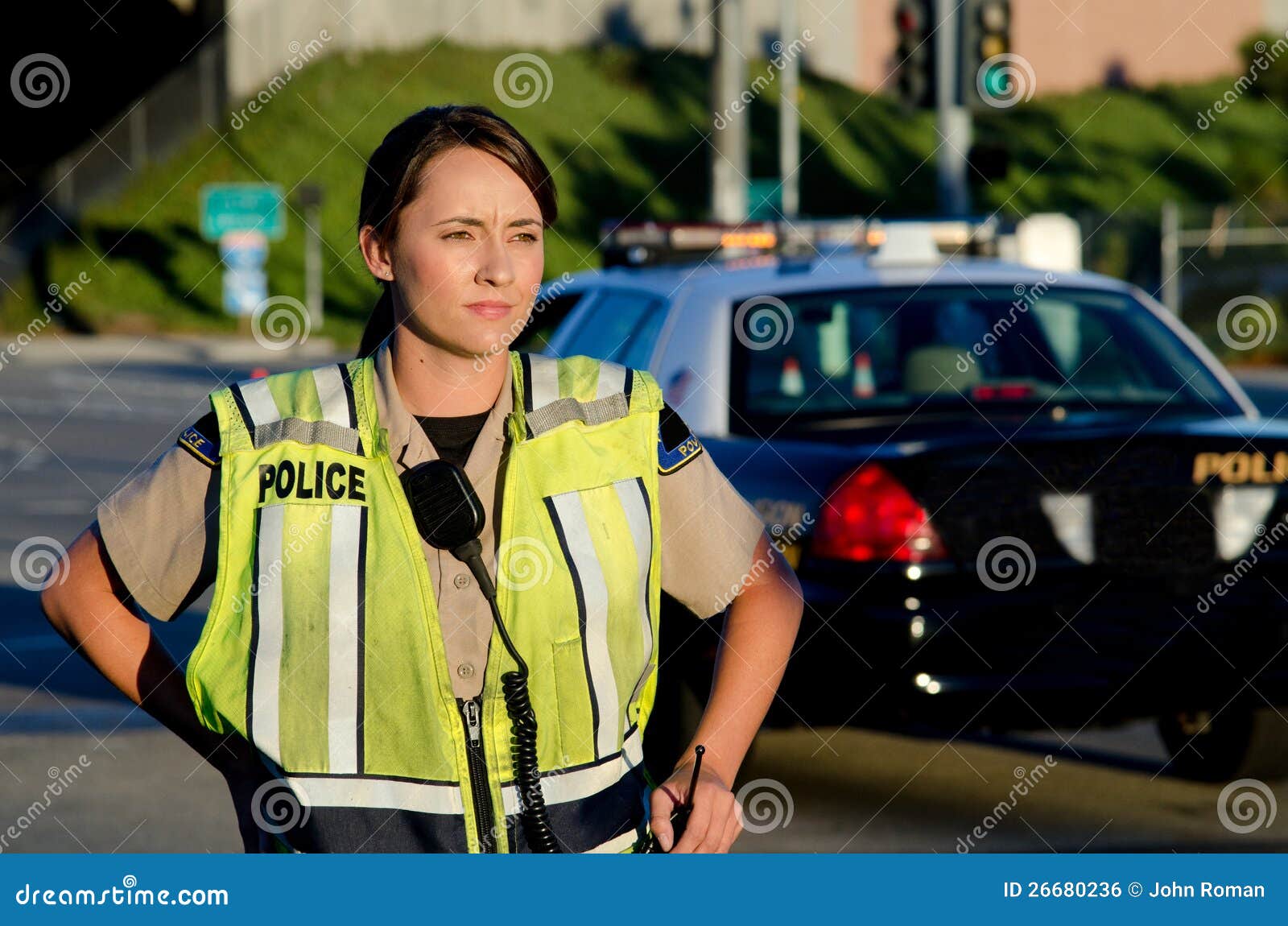 女性警官库存照片 图片包括有实施 妇女 法律 官员 无线电 女性 凝视 反射性 统一