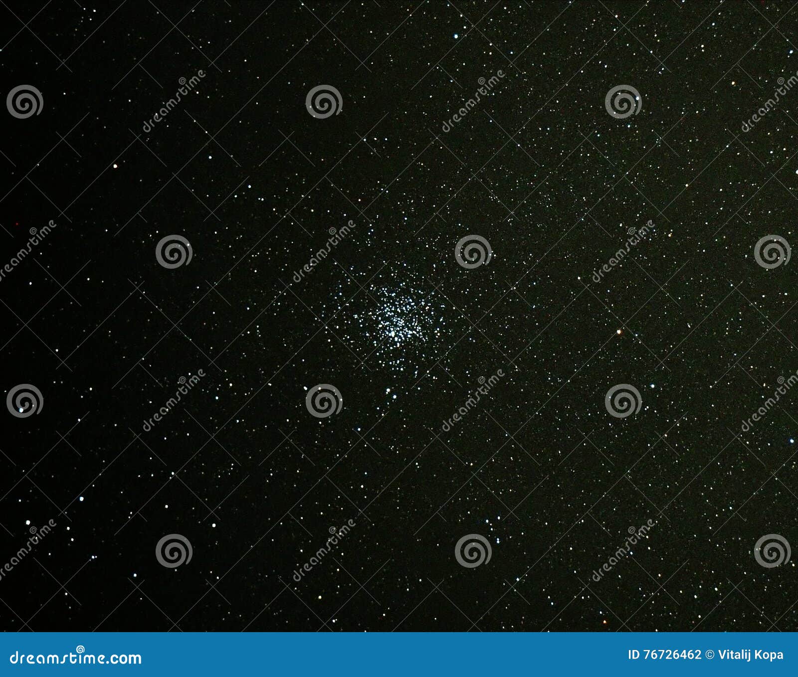宇宙星和星团m11在夜空库存照片 图片包括有宇宙星和星团m11在夜空 宇宙星和星团m11在夜空库存照片 图片包括有宇宙星和星团m11在夜空