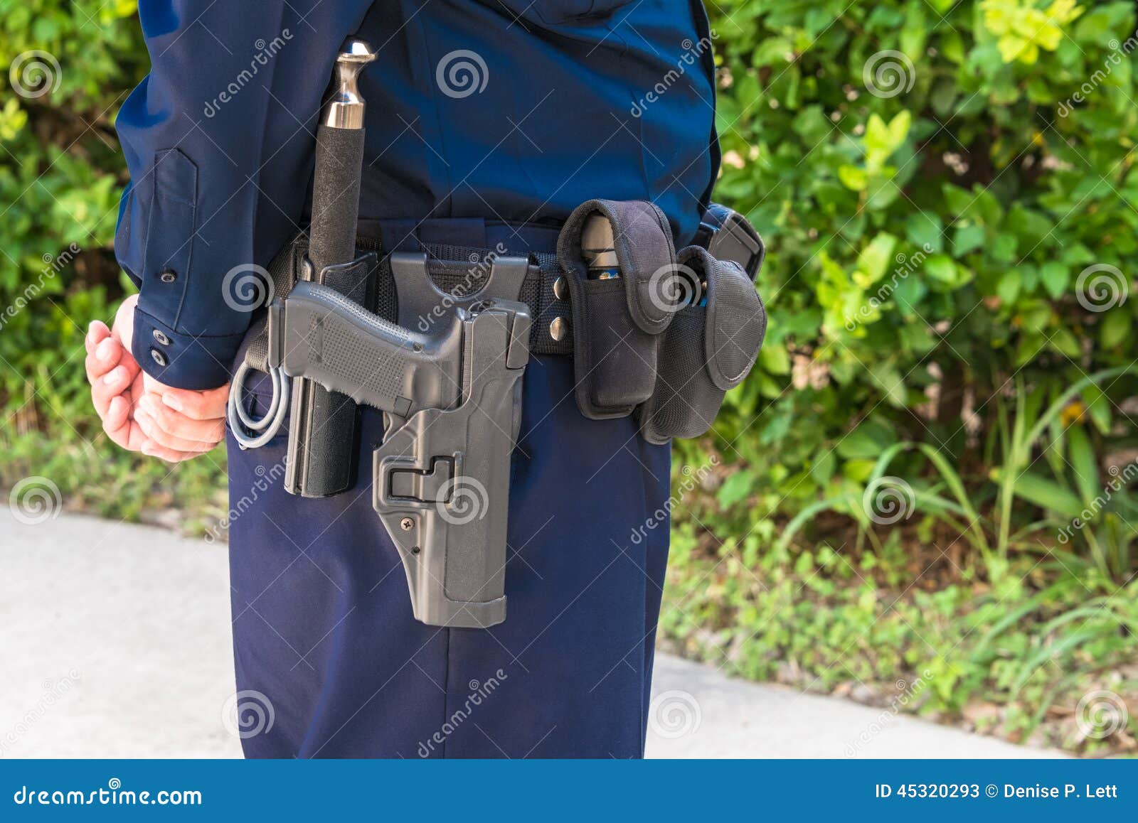 守卫与武器和警棒的检察官在传送带库存图片 图片包括有事业 统一 官员 县司法行政官 详细资料 守卫与武器和警棒的检察官在传送带库存图片 图片包括有事业 统一 官员 县司法行政官 详细资料