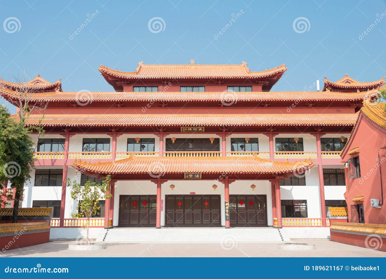 尼泊尔灵毗尼中国佛教寺院灵毗尼 佛祖诞生地与八大地库存图片 图片包括有尼泊尔 中国