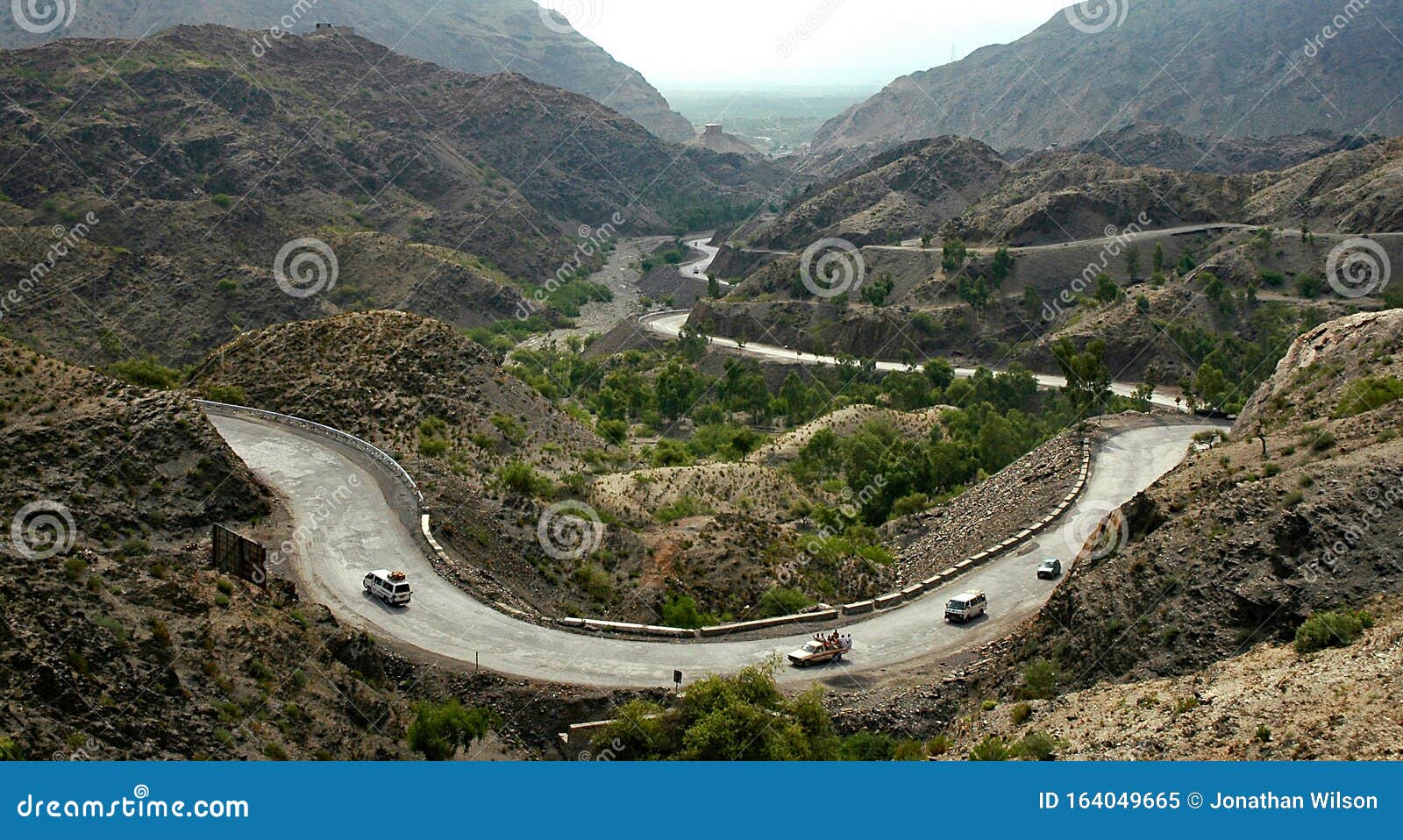 巴基斯坦北部的开伯尔山口库存图片 图片包括有风景 汽车 全景 干燥 室外 著名 阳光 巴基斯坦北部的开伯尔山口库存图片 图片包括有风景 汽车 全景 干燥 室外 著名 阳光