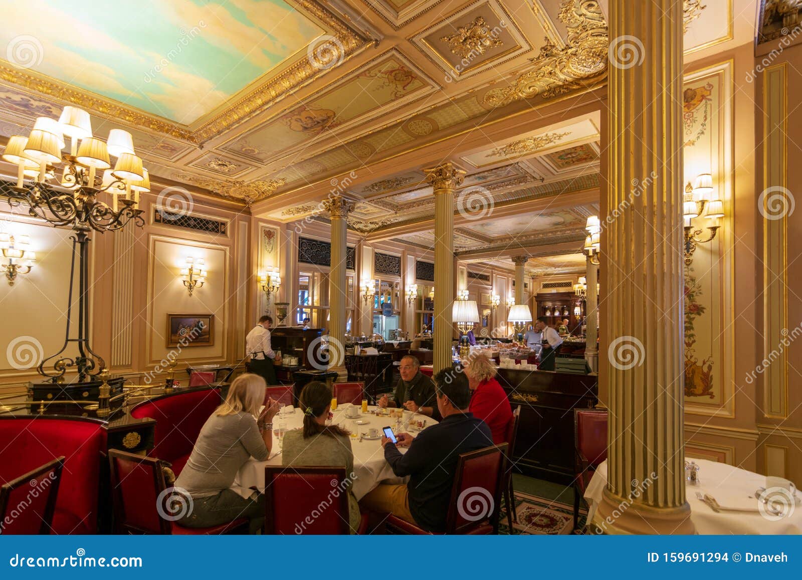 巴黎 巴黎 Cafe De La Paix和洲际乐大酒店编辑类库存图片 图片包括有旅馆 巴黎