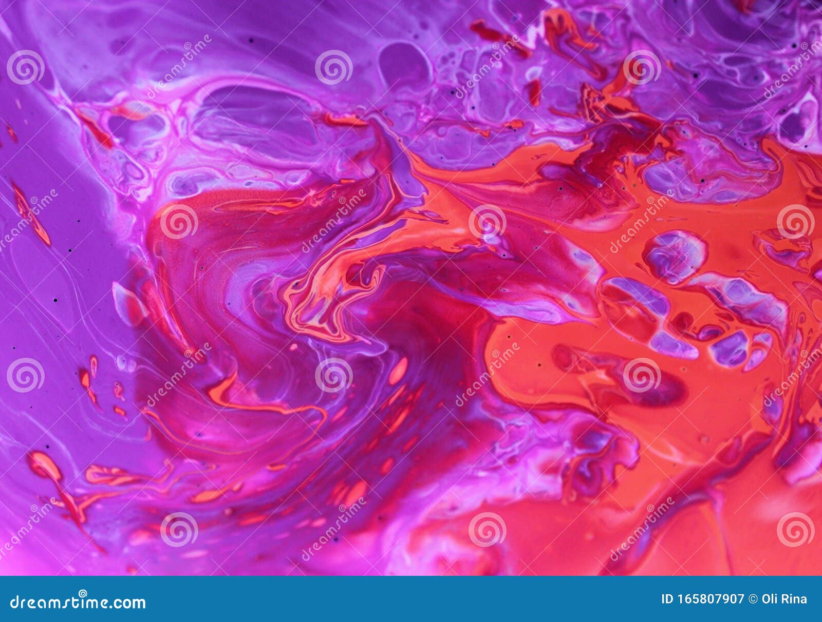 带虹彩涂料的抽象紫橙色背景库存图片 图片包括有背包 织品 例证 激情 抽象 液体 艺术