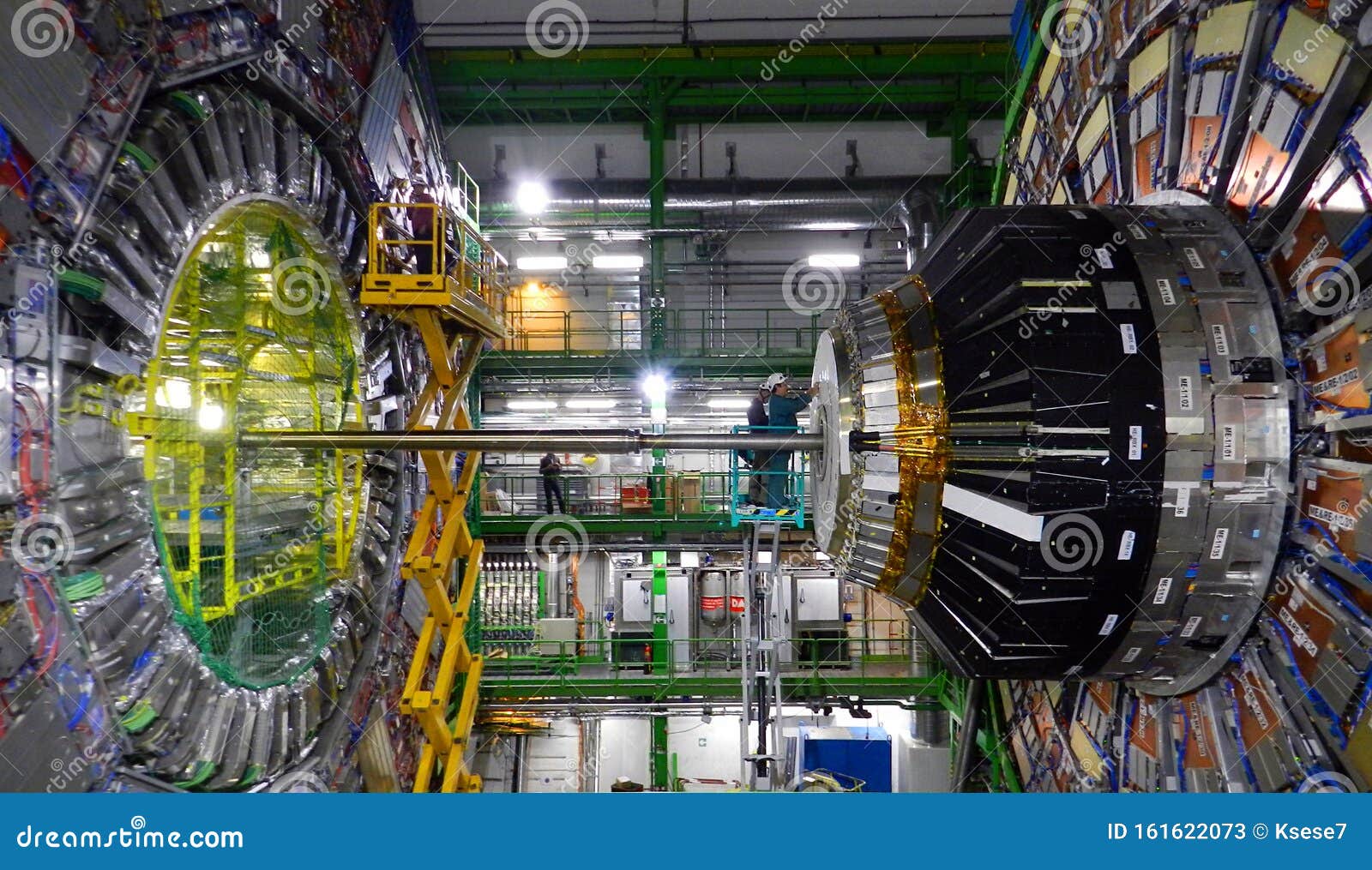 14年关闭期间解构lhc Cms探测器编辑类库存照片 图片包括有瑞士 螺线管 基本 关闭 14年关闭期间解构lhc Cms探测器编辑类库存照片 图片包括有瑞士 螺线管 基本 关闭