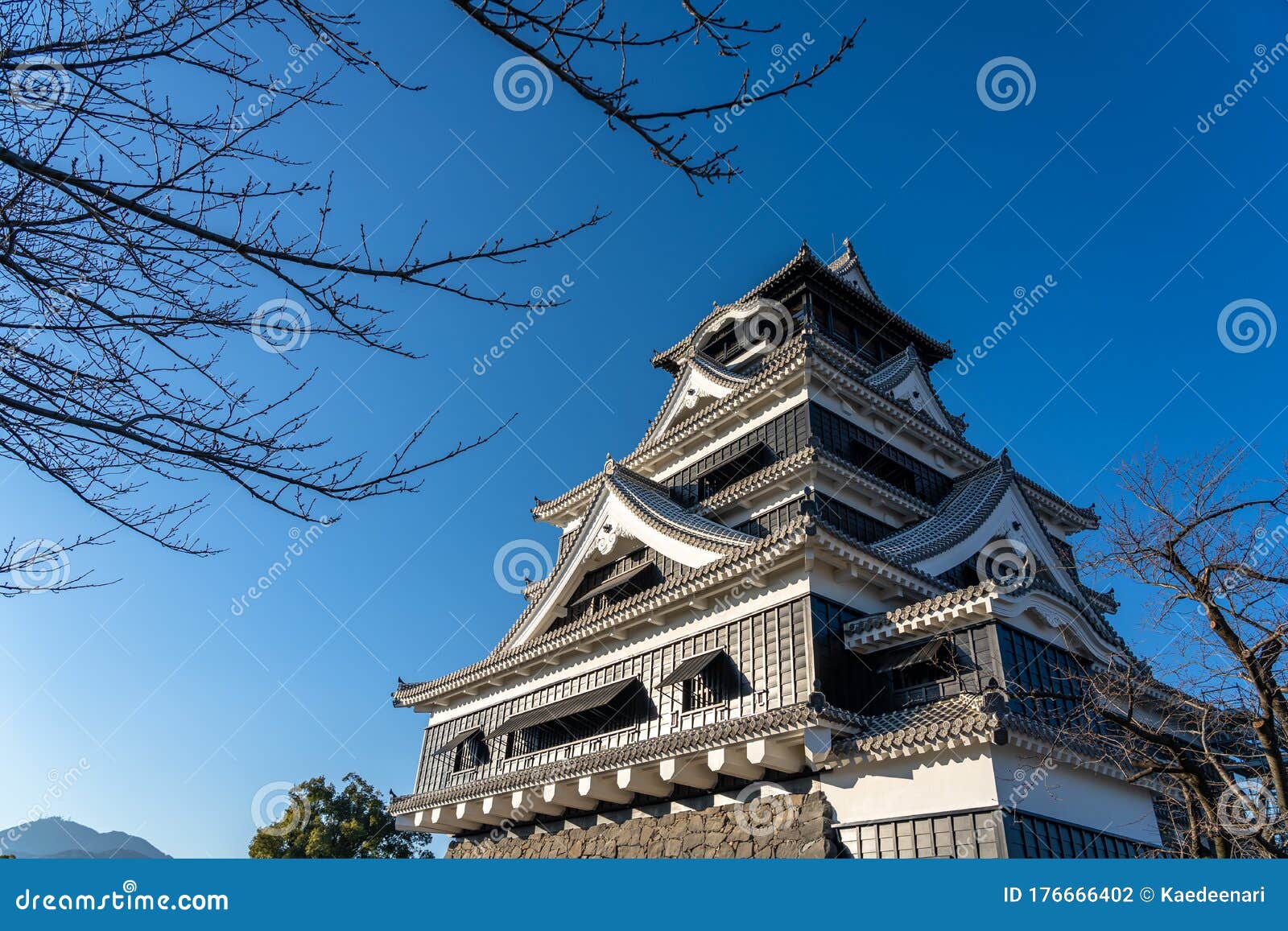 年熊本城熊本县图库摄影片 图片包括有复制 布琼布拉 节日 节假日 地标 残骸 年熊本城熊本县图库摄影片 图片包括有复制 布琼布拉 节日 节假日 地标 残骸