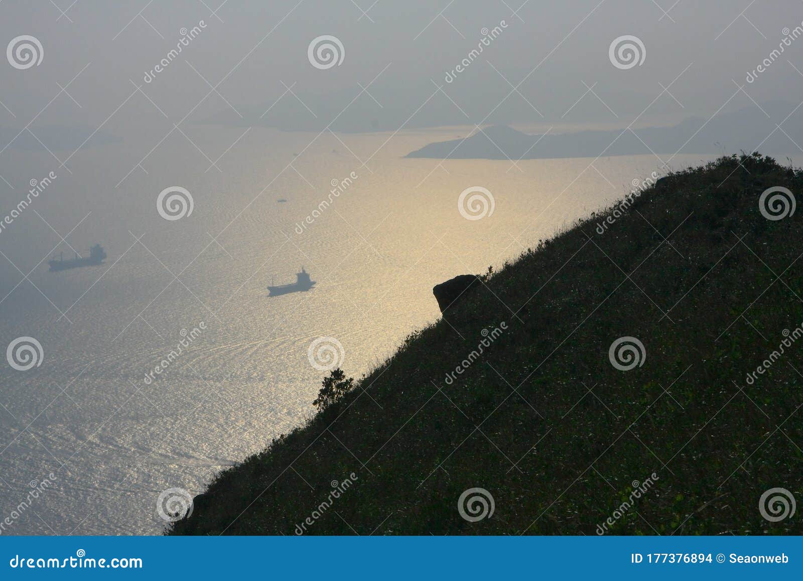 08年10月11日香港高西山库存照片 图片包括有海岛 海洋 肯尼迪 云彩 和平 环境 08年10月11日香港高西山库存照片 图片包括有海岛 海洋 肯尼迪 云彩 和平 环境