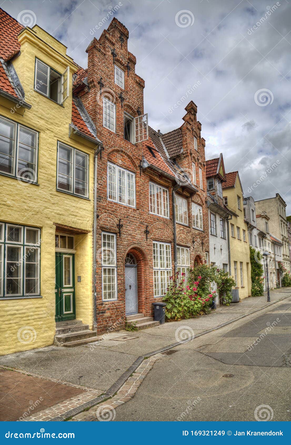 德国卢贝克历史房屋库存图片 图片包括有房屋 多云 文化 布哈拉 历史 传统 德国 城市