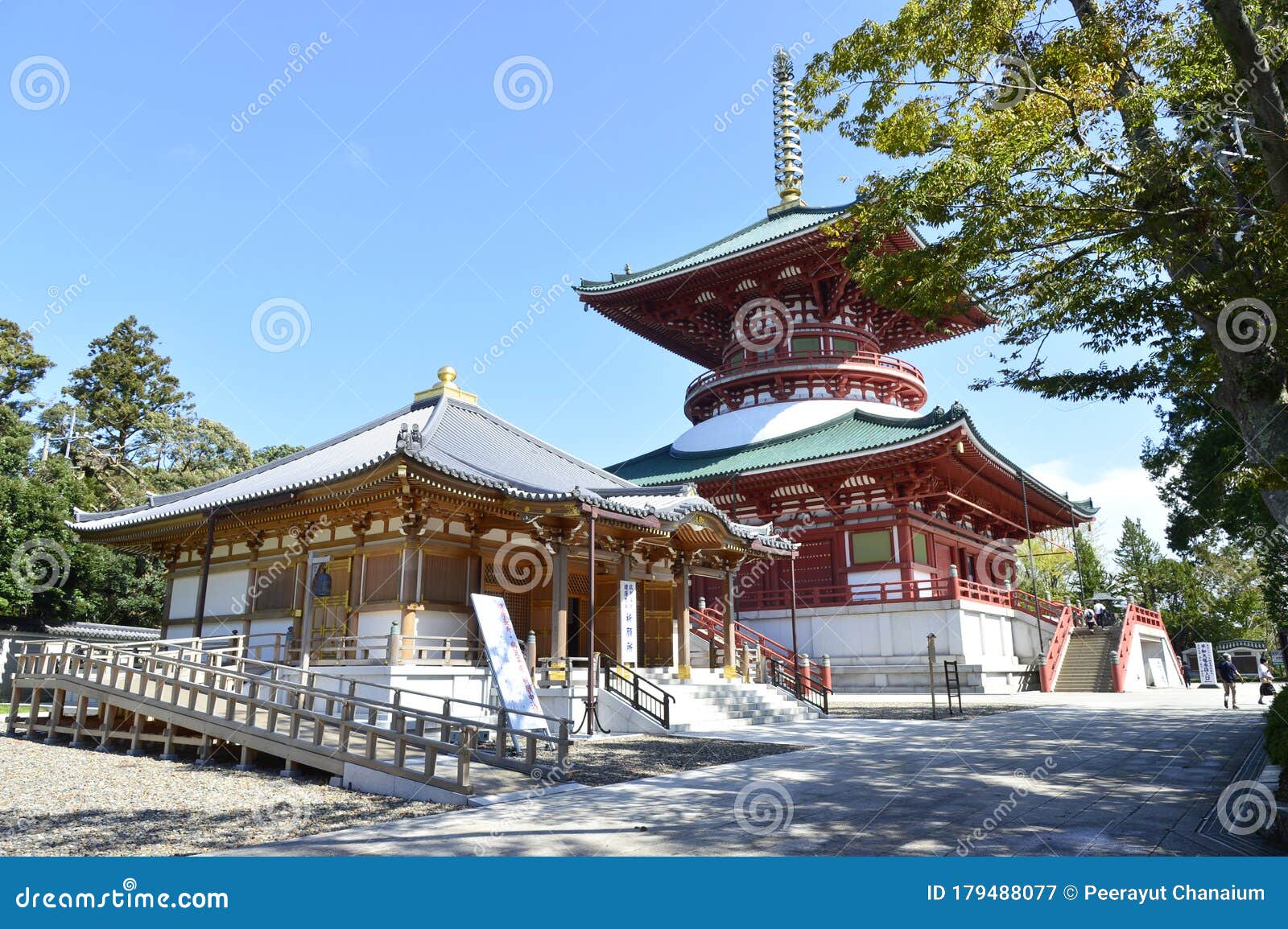 成田山新寺大红塔与蓝天千叶县成田市最著名的寺庙图库摄影片 图片包括有祈祷 千叶 观光 天空 成田山新寺大红塔与蓝天千叶县成田市最著名的寺庙图库摄影片 图片包括有祈祷 千叶 观光 天空