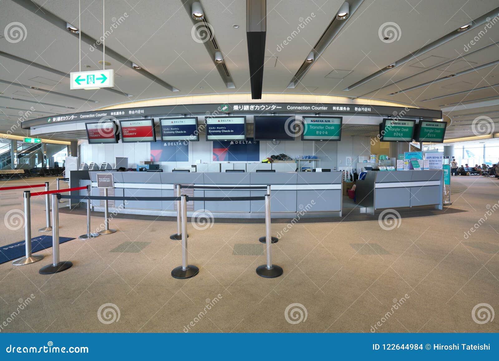 成田空港terminal1国际连接柜台和大厅编辑类库存图片 图片包括有国际 计数器 终端 连接