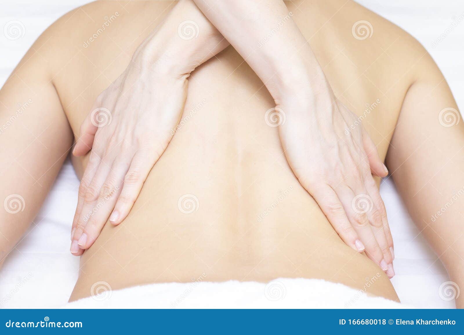 按摩和身体护理手疗型spa女体按摩伸展后肌库存照片 图片包括有按摩和身体护理 伸展后肌 手疗型spa女体按摩 按摩和身体护理手疗型spa女体按摩伸展后肌库存照片 图片包括有按摩和身体护理 伸展后肌 手疗型spa女体按摩
