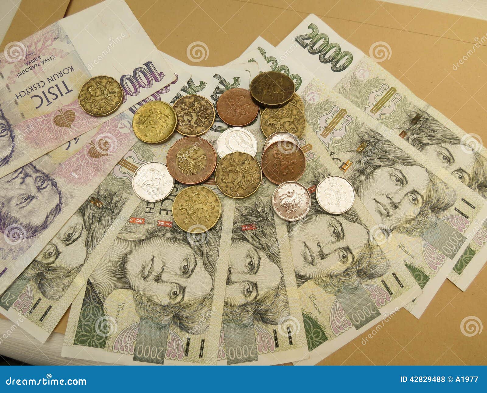 捷克货币库存照片. 图片包括有贸易, 欧洲, 硬币, 获得, 合法, 出售, 共和国, 附注, 薄菏- 42829488