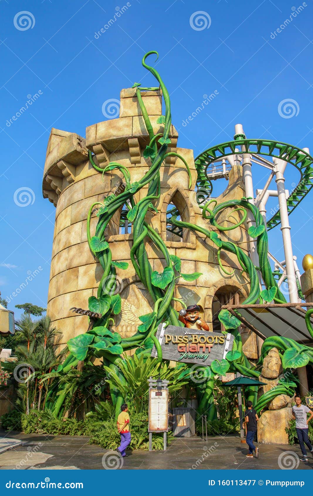 新加坡圣淘沙16年4月12日 环球影城universal Studios的the Puss In Boots Giant Journey过山车图库摄影片 图片包括有拱道 沿海航船 新加坡圣淘沙16年4月12日 环球影城universal Studios的the Puss In Boots Giant Journey过山车图库摄影片 图片包括有拱道 沿海航船