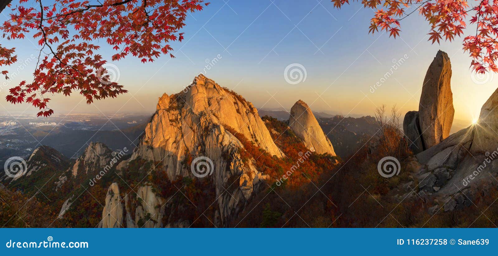 日出在北汉山国立公园的秋天库存照片 图片包括有