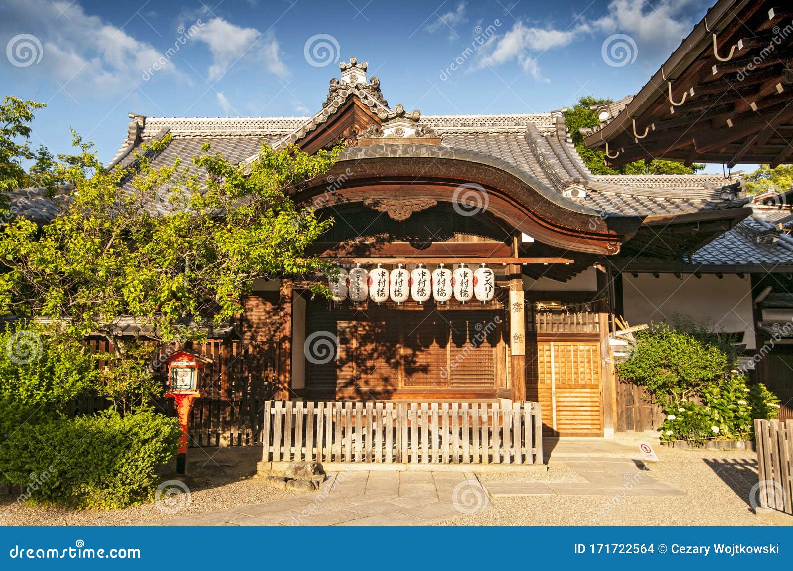 日本京都神社八坂神社 又名只园神社 是京都只园神社编辑类库存图片 图片包括有八坂神社 又名只园神社 是京都只园神社