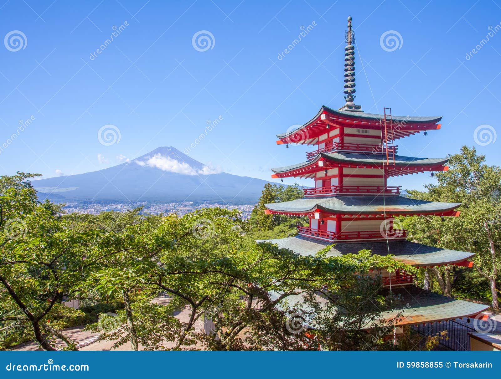 日本chureito红色塔和山富士在夏天库存图片 图片包括有蓝色 旅行 五颜六色 夏天 照亮
