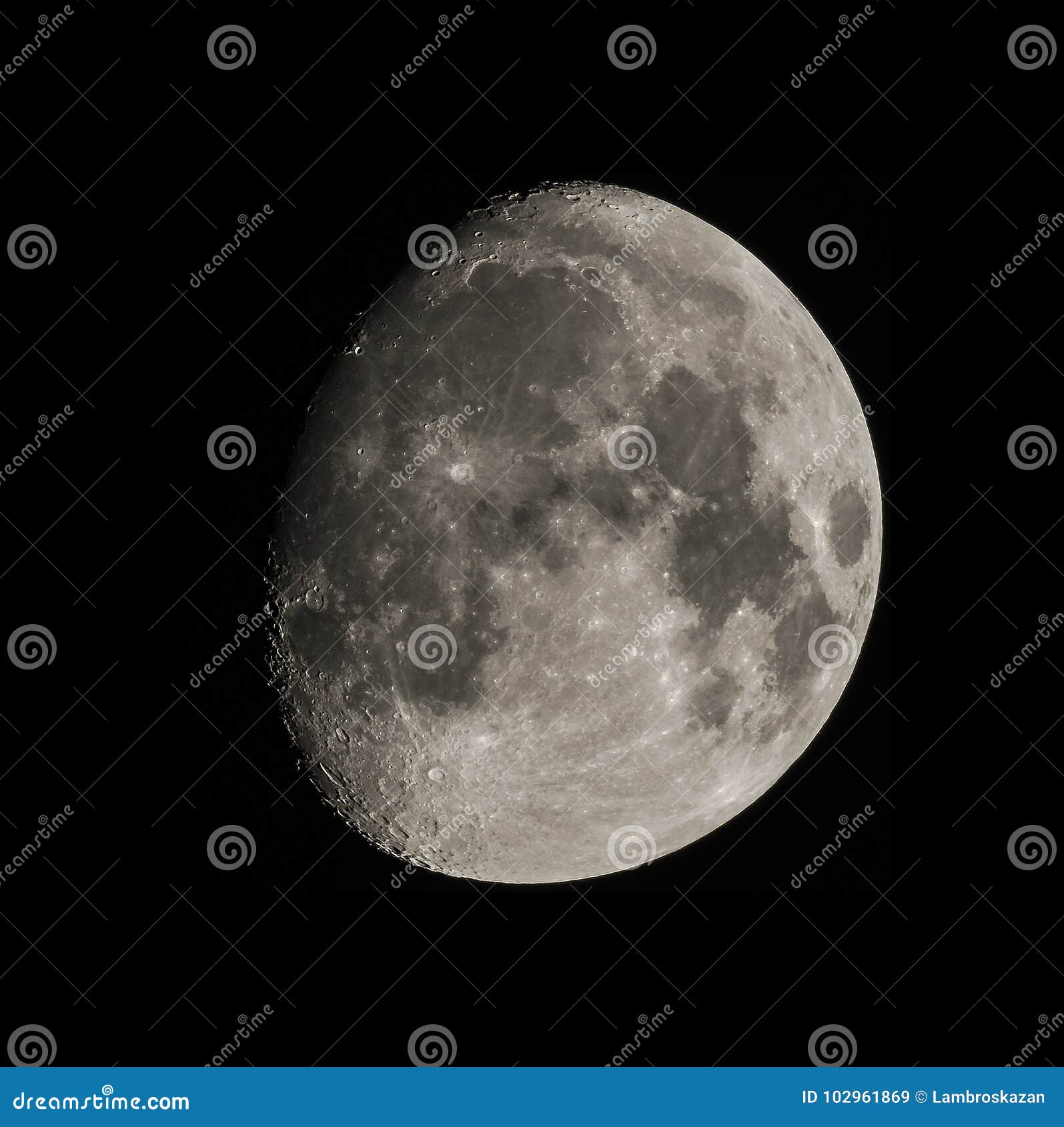 月亮在满月前的三天库存图片. 图片包括有行星, 充分, 背包, 月球, 月亮, 月神, 本质, 天文学家- 102961869