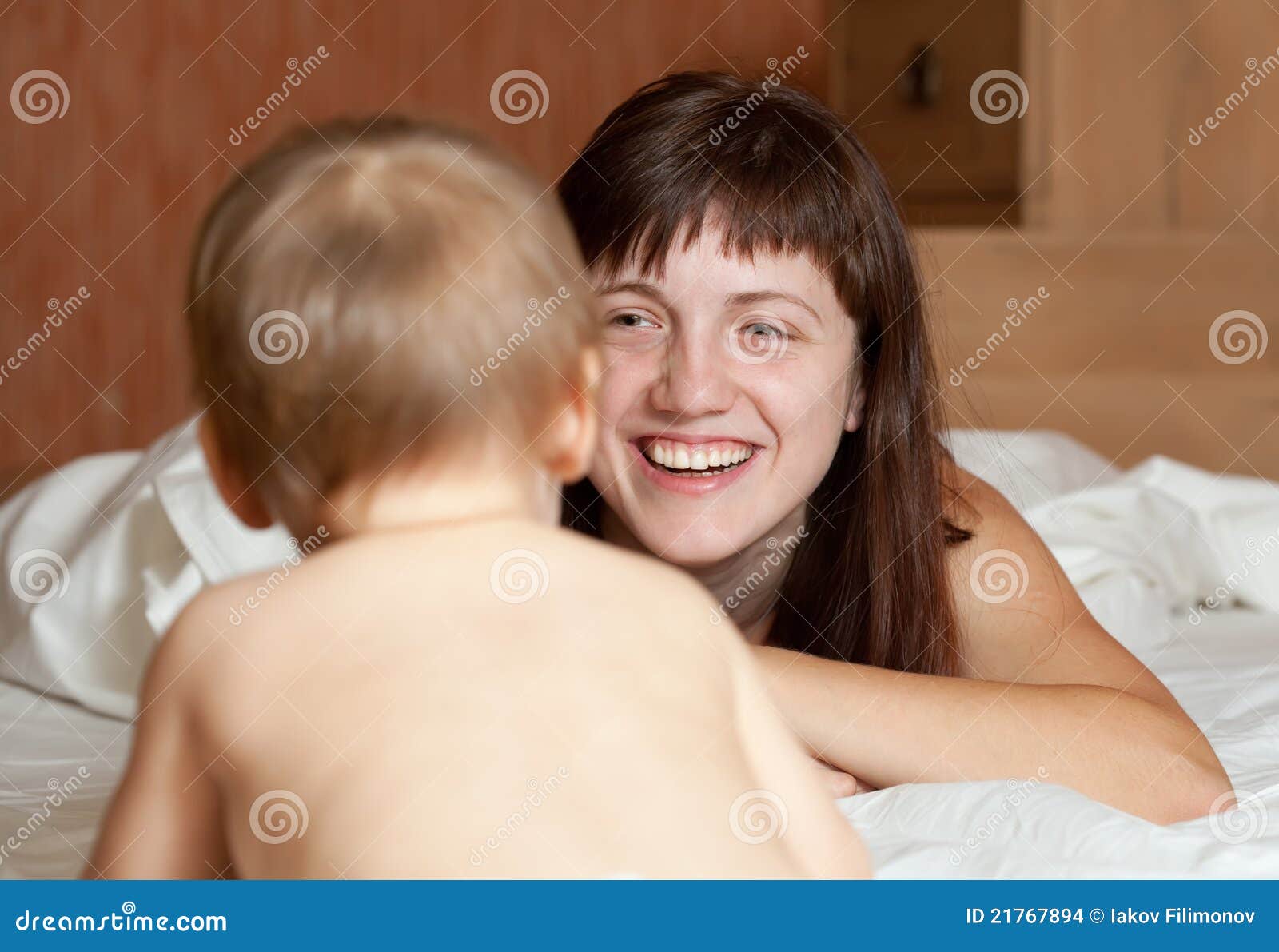 порно маленькие мальчики ебутся с мамами фото 92