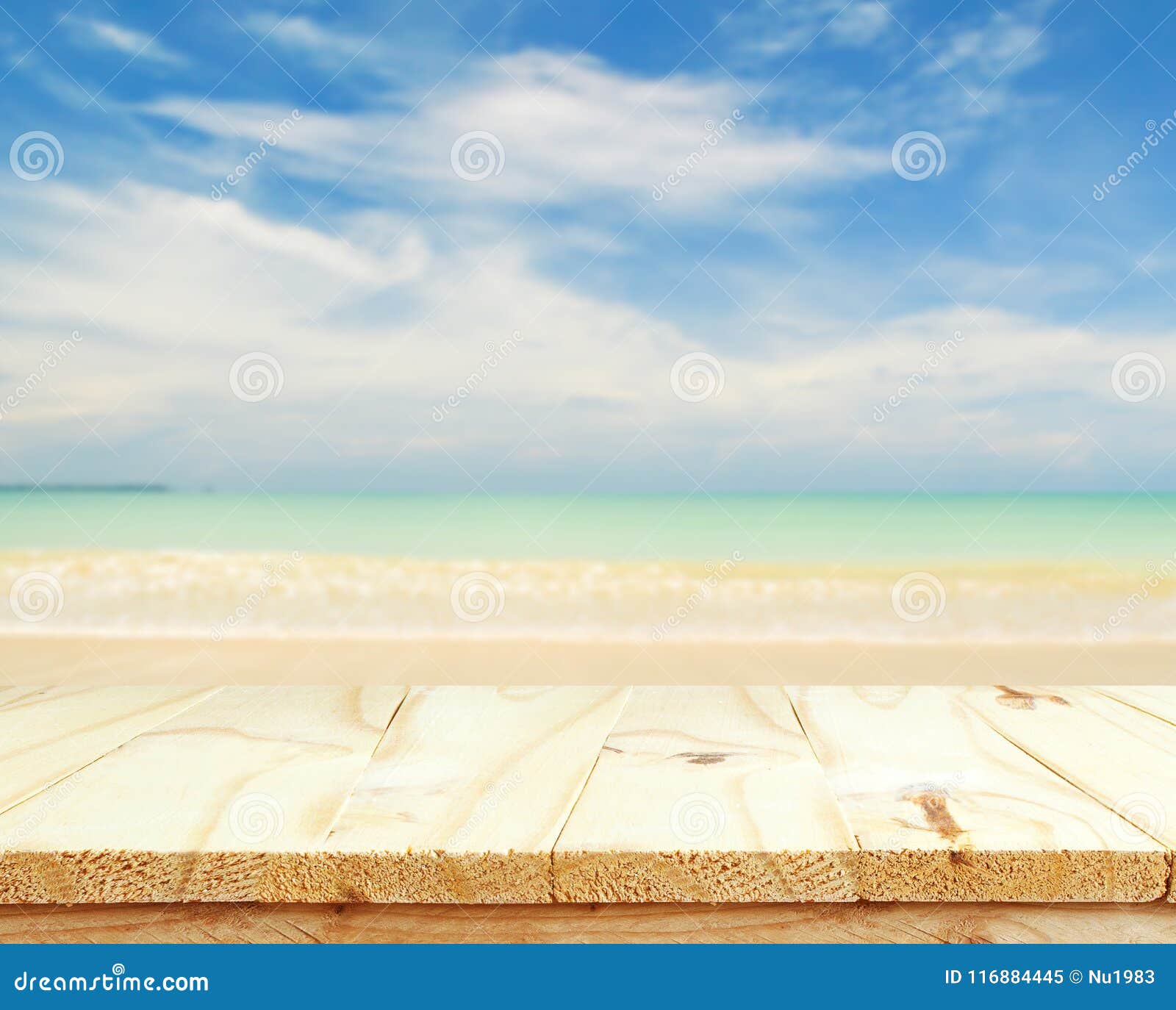 木地板和海风景背景库存图片 图片包括有放松 旅行 夏天 室外 天空 捕鱼 晒裂 本质
