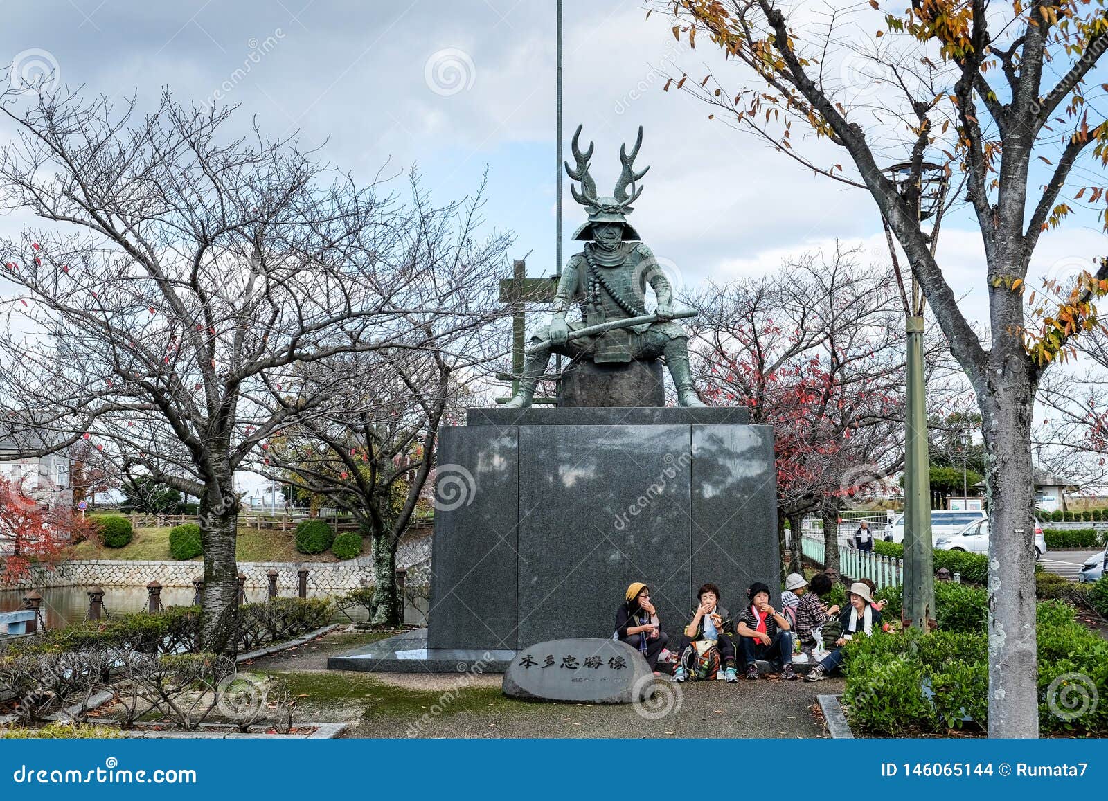 本多忠胜在桑名市也叫本田平八郎雕象三重县 编辑类库存图片 图片包括有纪念碑 雕象 臂章