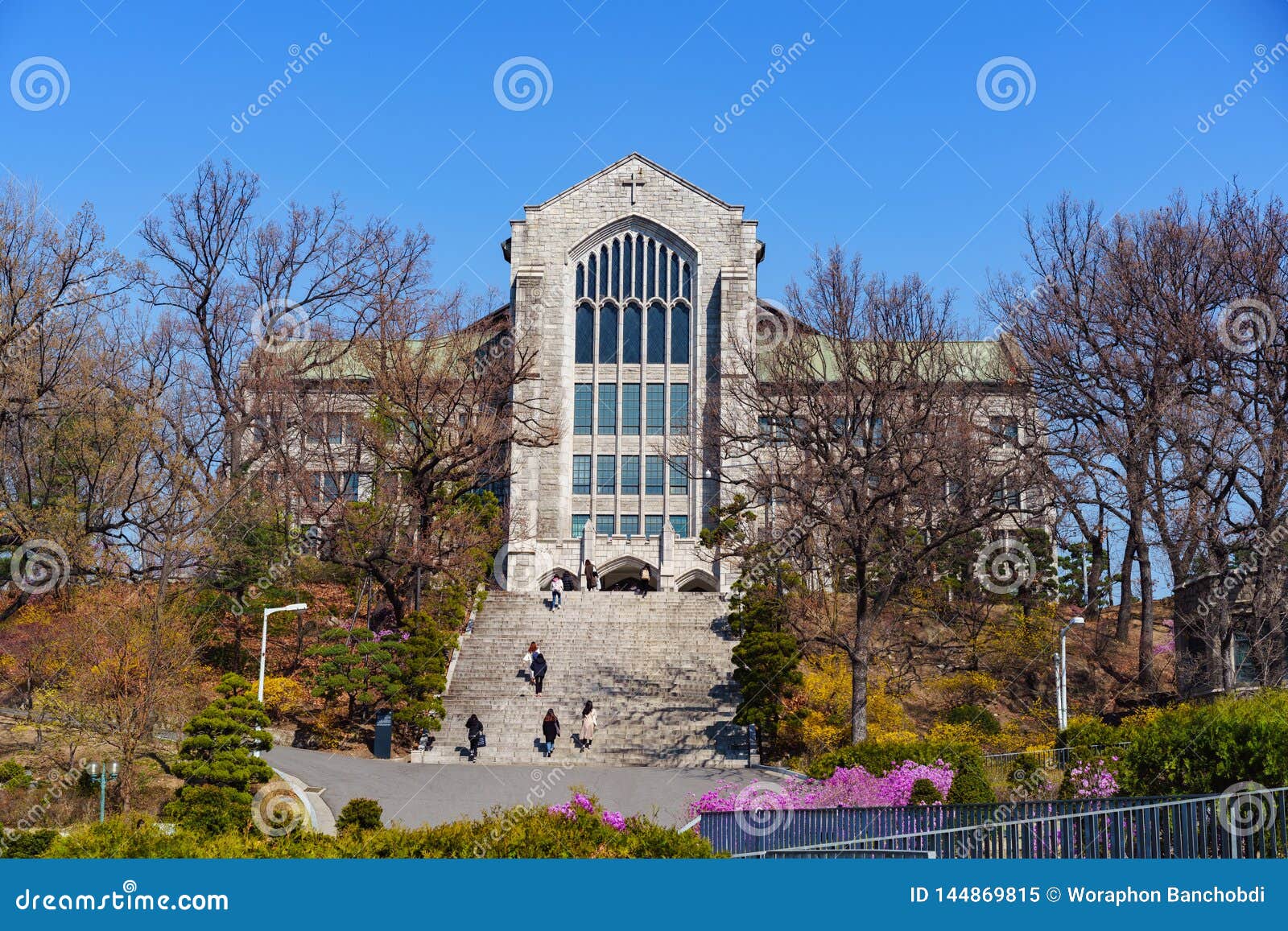 梨花女子大学博物馆库存图片 图片包括有韩国 聚会所 教育 外部 吸引力 公园 蓝色 梨花女子大学博物馆库存图片 图片包括有韩国 聚会所 教育 外部 吸引力 公园 蓝色