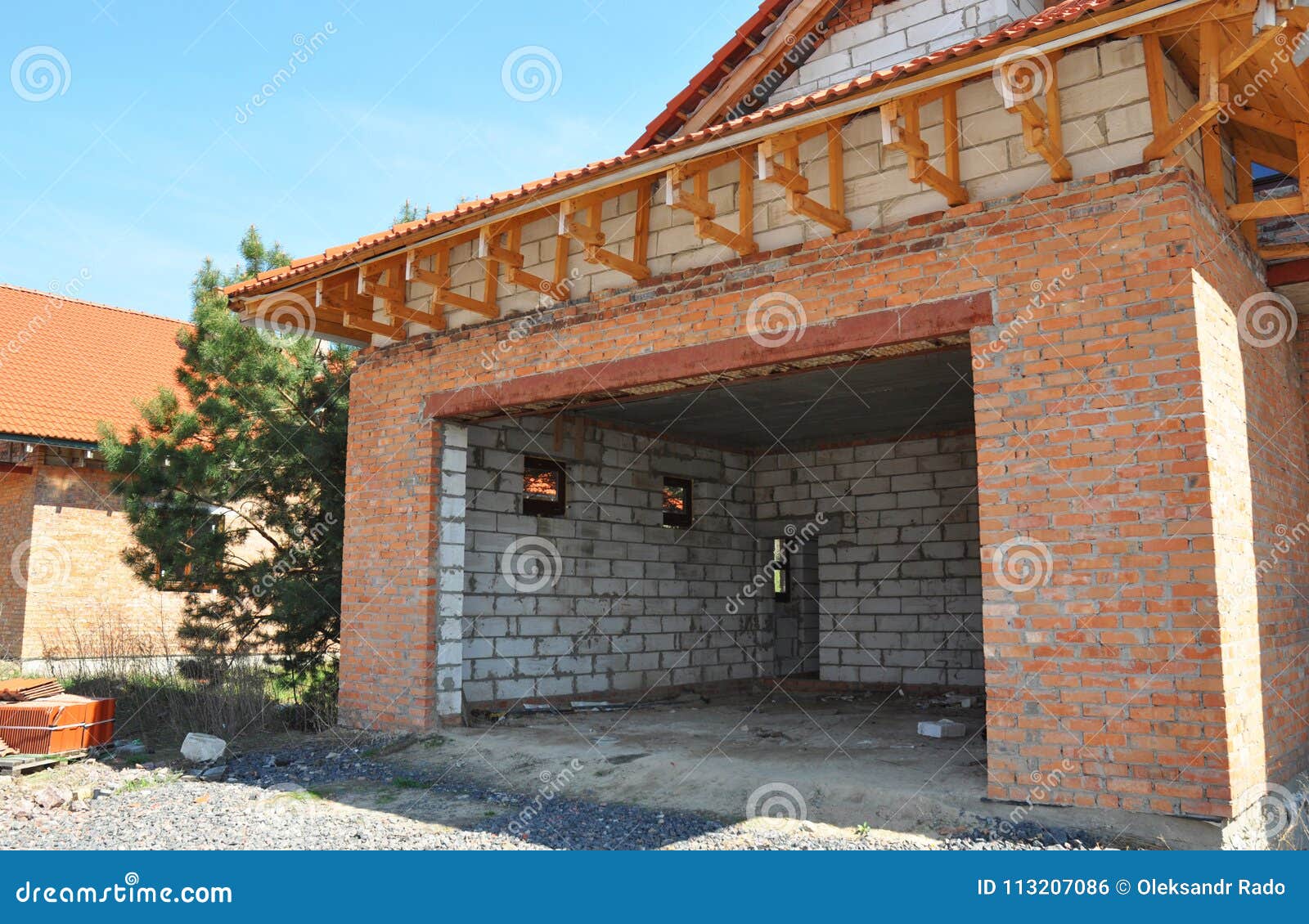 楼房建筑新的未完成的房子车库屋顶和绝缘材料砖墙车库库存照片 图片包括有开放 城镇 屋顶 不列塔尼的 楼房建筑新的未完成的房子车库屋顶和绝缘材料砖墙车库库存照片 图片包括有开放 城镇 屋顶 不列塔尼的