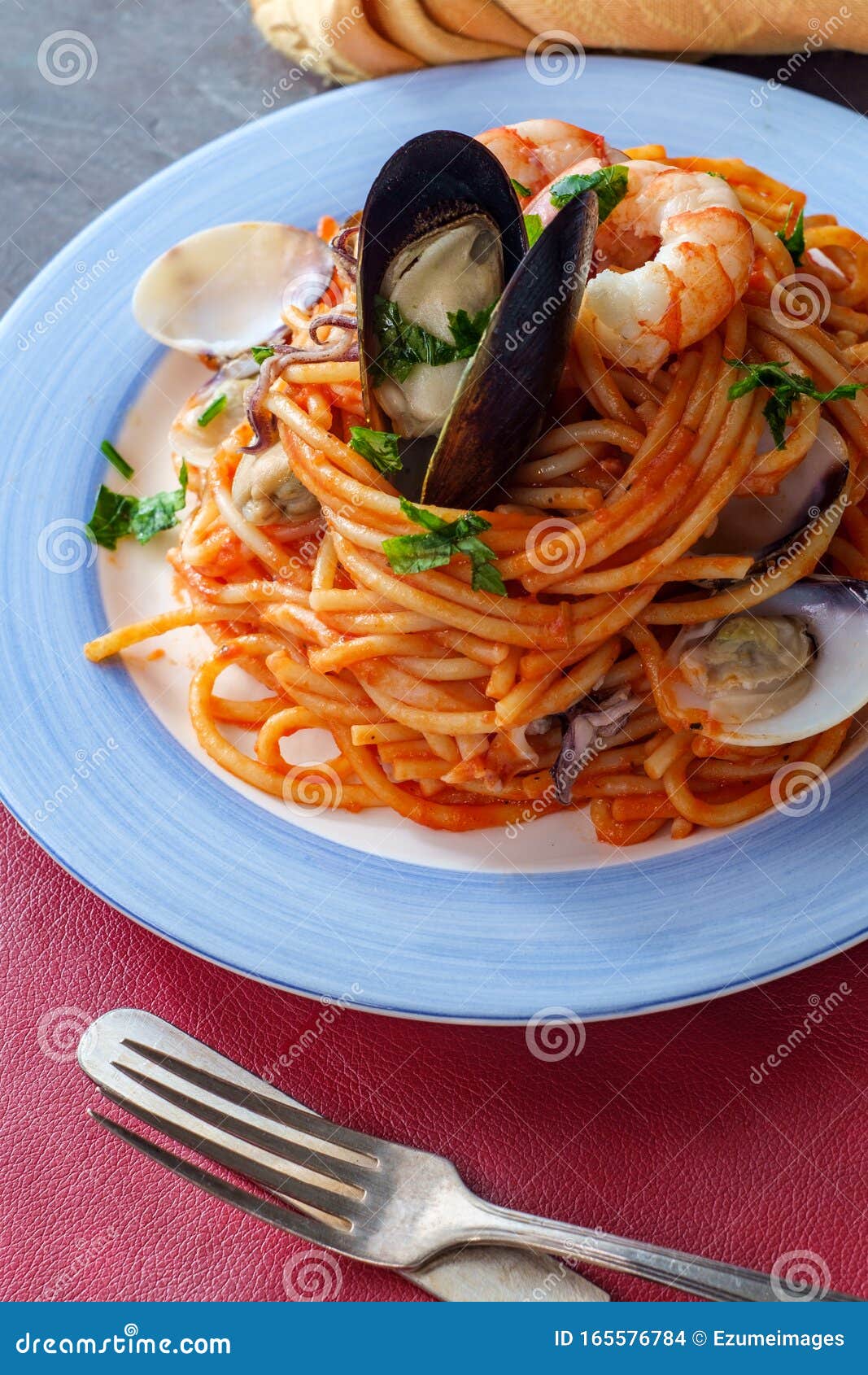 海鲜面库存照片 图片包括有海鲜 食物 意大利语 乌贼 膳食 烹调 意粉 环形 大虾 海鲜面库存照片 图片包括有海鲜 食物 意大利语 乌贼 膳食 烹调 意粉 环形 大虾