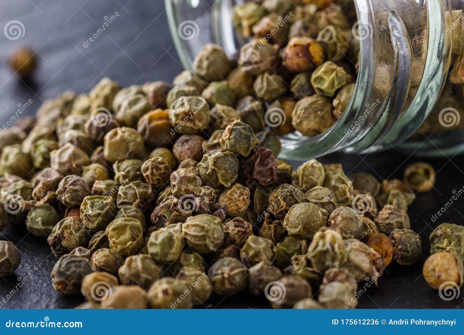 深石板石背景中的青花椒库存照片 图片包括有胡椒 香料 空白 自然 烹调 纹理 谷物 深石板石背景中的青花椒库存照片 图片包括有胡椒 香料 空白 自然 烹调 纹理 谷物
