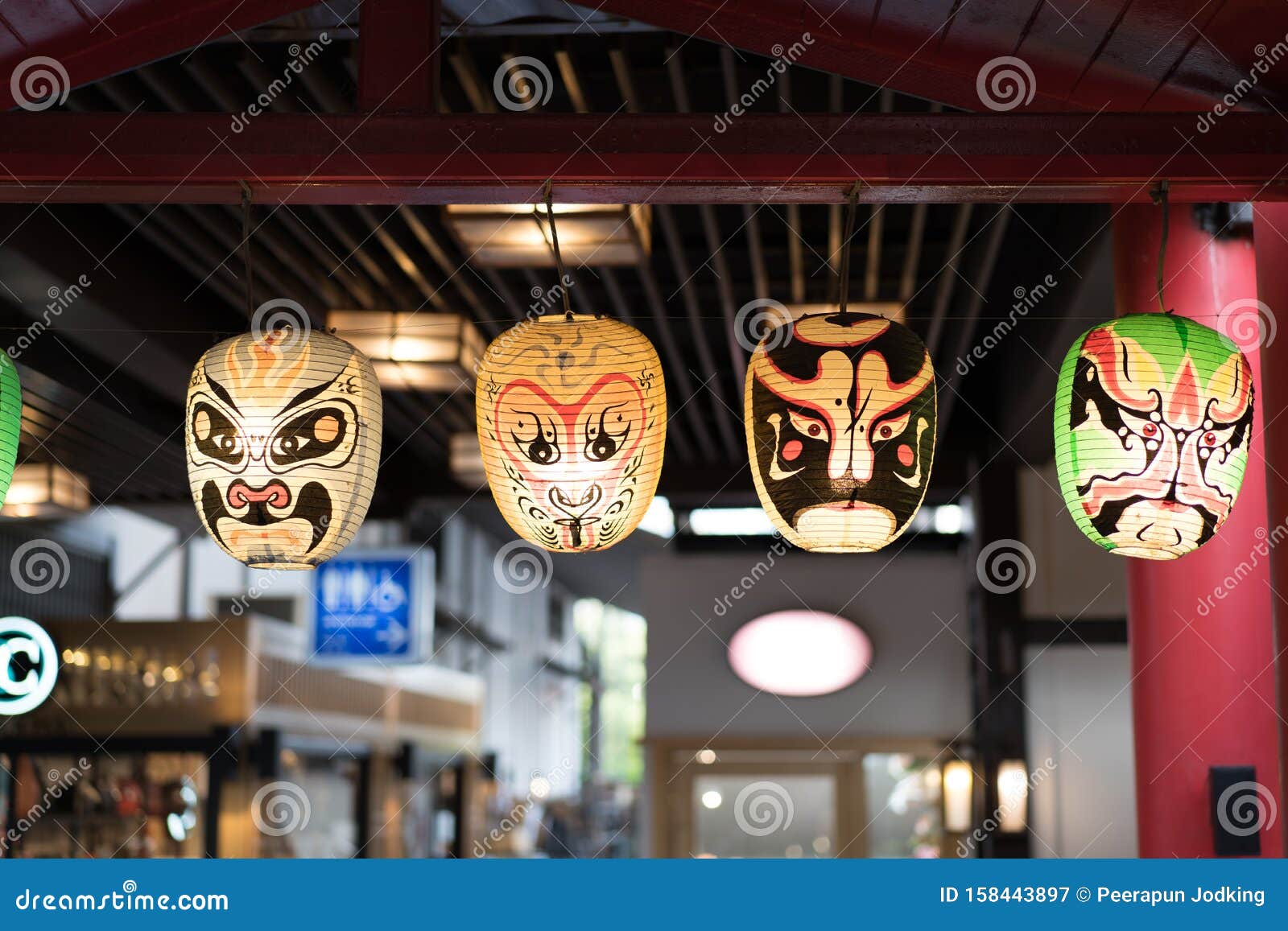 深背景中的日本歌舞伎能剧面具灯库存图片 图片包括有深背景中的日本歌舞伎能剧面具灯 深背景中的日本歌舞伎能剧面具灯库存图片 图片包括有深背景中的日本歌舞伎能剧面具灯