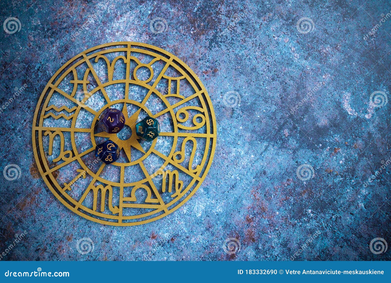 深色背景中的星座环占星学背景库存照片 图片包括有双鱼座 山羊座 镇痛药 神秘主义者 设计