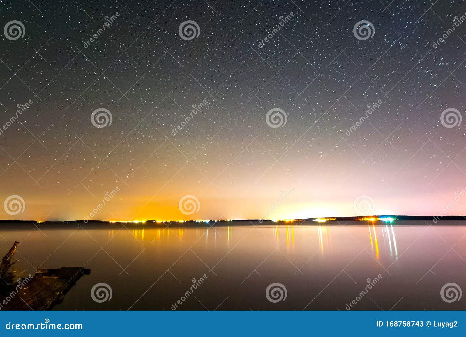 湖边星空星空背景夜空与银河库存图片 图片包括有乳状 背包 天空 蓝色 抽象 恒星 晚上 湖边星空星空背景夜空与银河库存图片 图片包括有乳状 背包 天空 蓝色 抽象 恒星 晚上