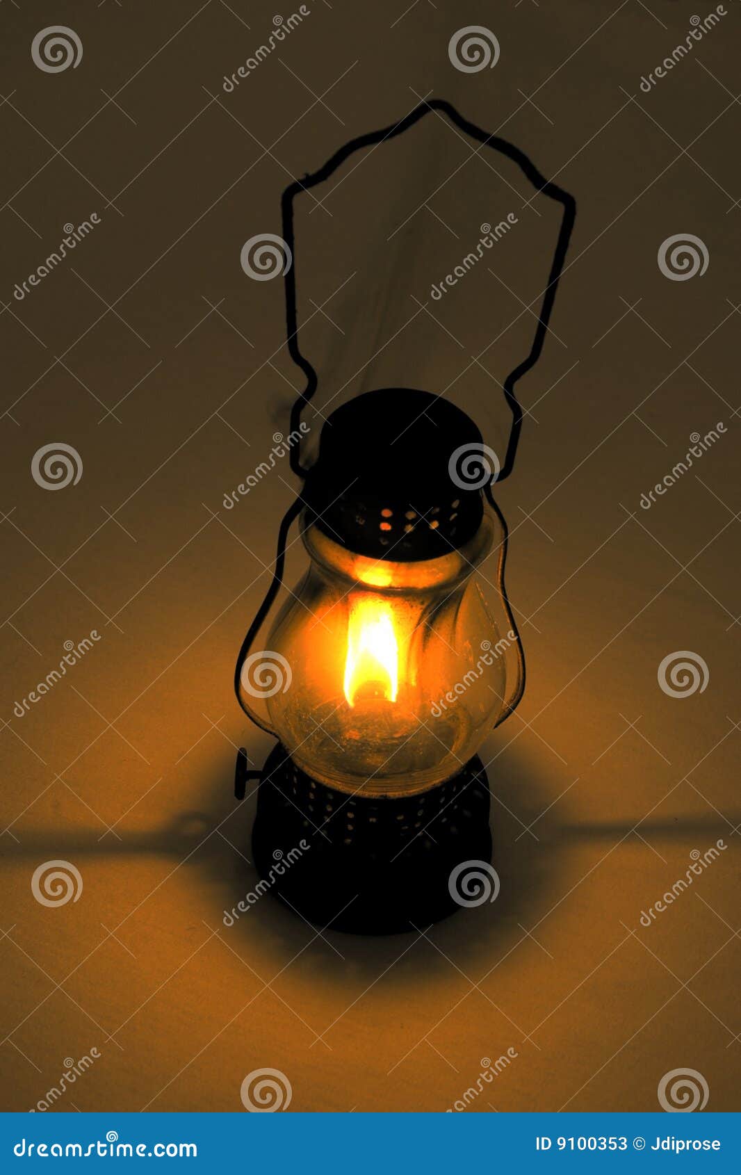 煤油提灯库存图片 图片包括有