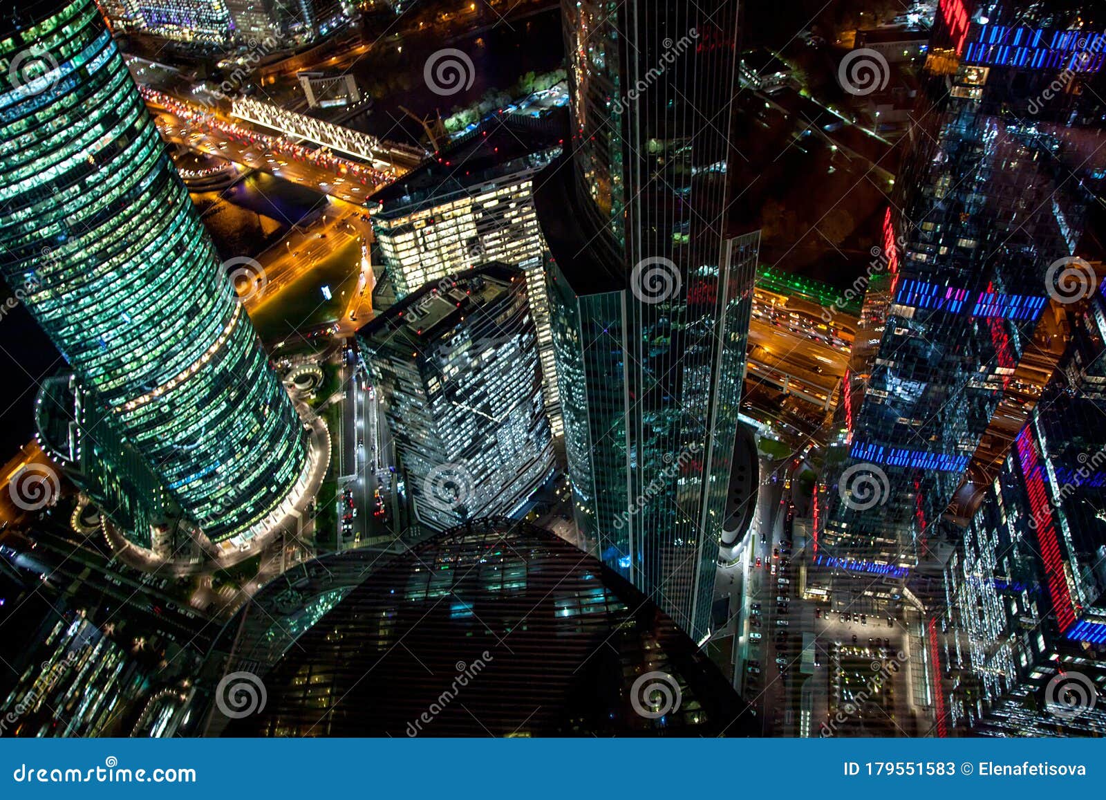 熙熙攘攘的都市灯火通明 摩天大楼林立的夜城库存图片 图片包括有 熙熙攘攘的都市灯火通明 摩天大楼林立的夜城库存图片 图片包括有