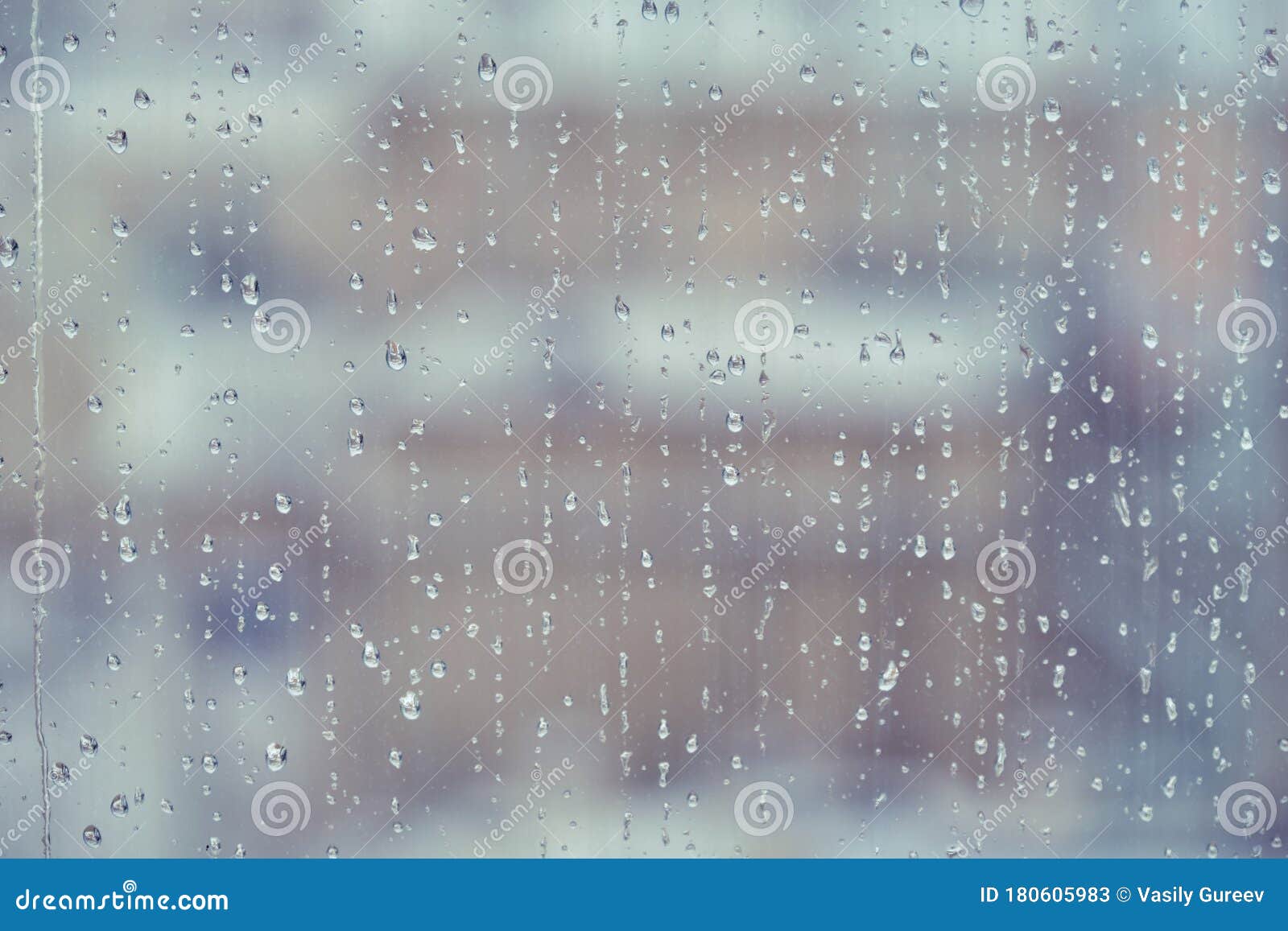 玻璃湿秋背景 公园玻璃湿面下雨 淋湿的窗玻璃上下雨库存图片 图片包括有宏指令 下落 夏天 天空 玻璃湿秋背景 公园玻璃湿面下雨 淋湿的窗玻璃上下雨库存图片 图片包括有宏指令 下落 夏天 天空