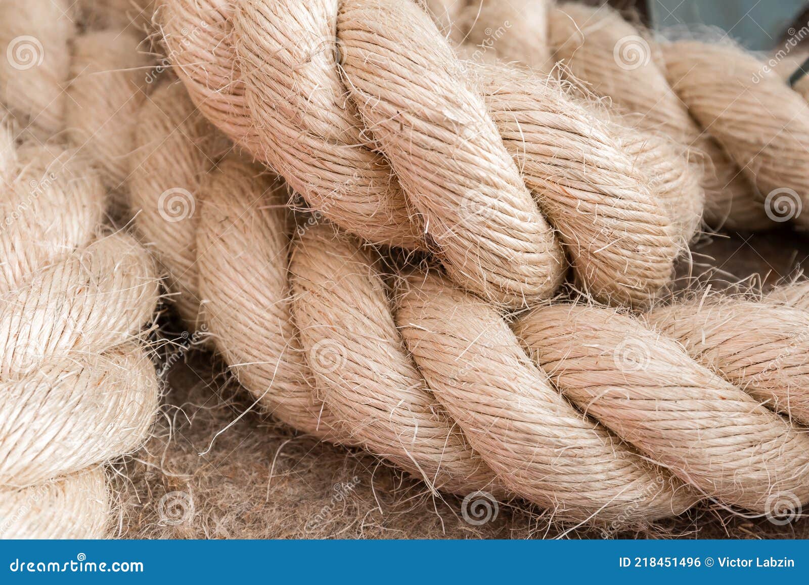 用天然粗剑麻纤维制成的绳子的封闭库存照片. 图片包括有靠山, 详细资料, 中立, 绳索, 要素, 样式- 218451496