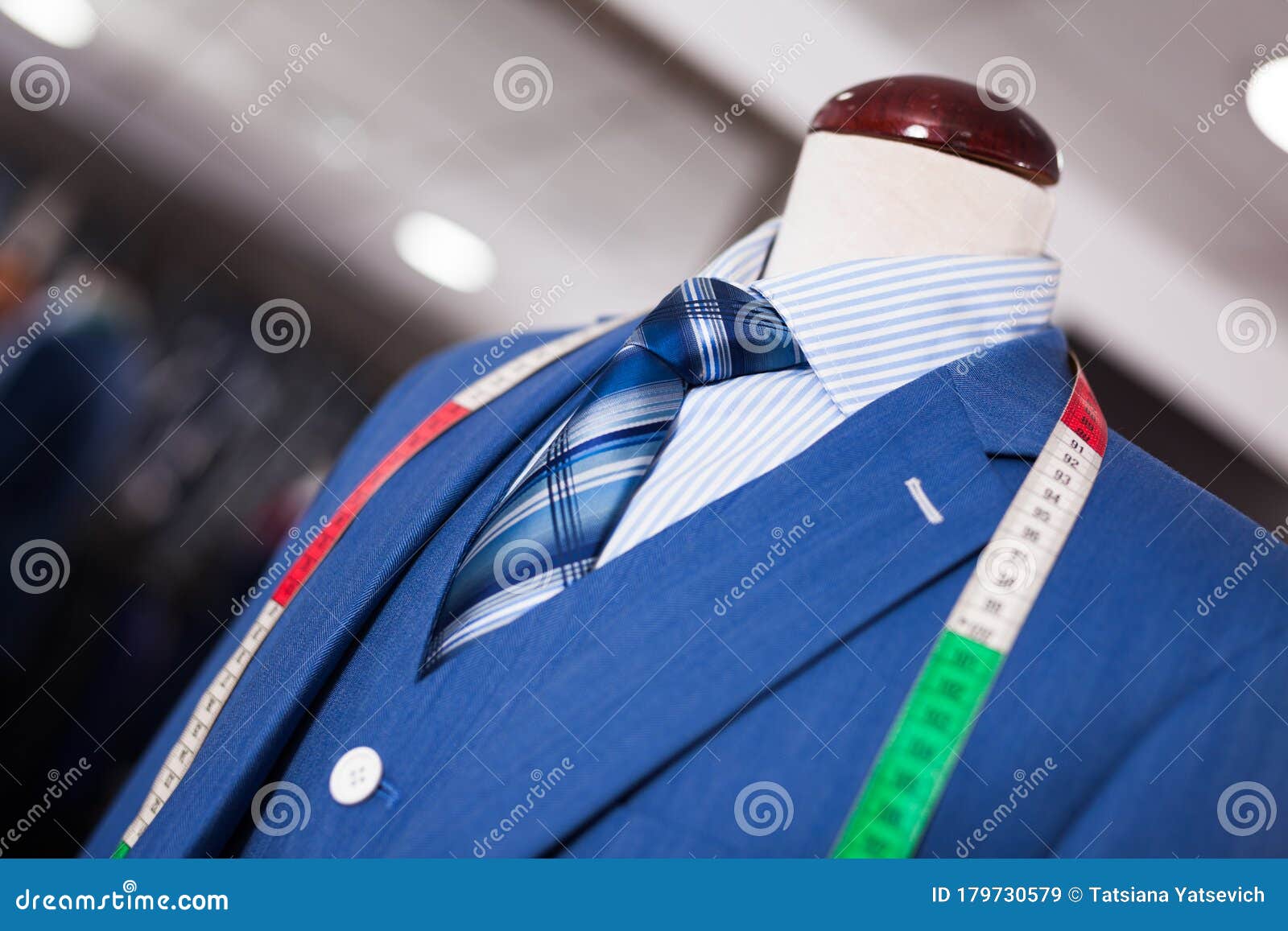 男装店男装模特身上的时尚男装库存图片 图片包括有男装店男装模特身上的时尚男装 男装店男装模特身上的时尚男装库存图片 图片包括有男装店男装模特身上的时尚男装