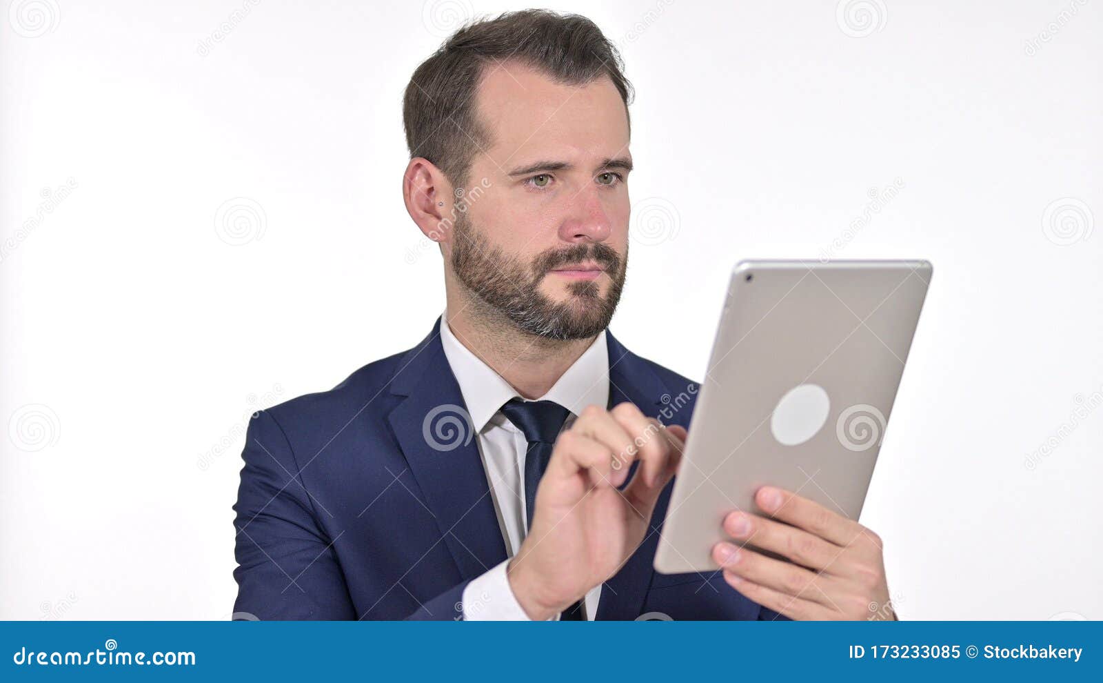 白背景下青壮年商人画像库存图片 图片包括有白背景下青壮年商人画像 白背景下青壮年商人画像库存图片 图片包括有白背景下青壮年商人画像