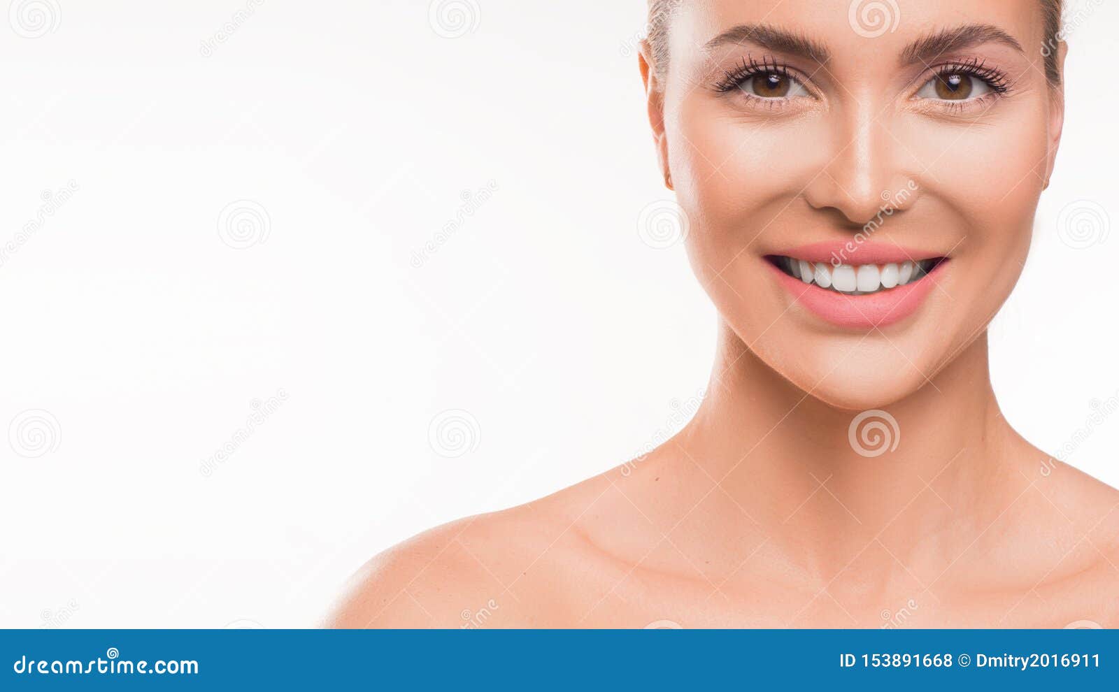 白色背景的微笑的妇女skincare 牙齿和温泉概念库存照片 图片包括有牙齿 槽牙