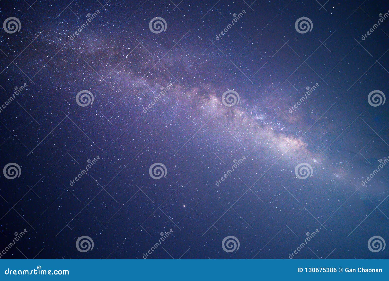 看法宇宙银河星系空间射击与星的在夜空背景库存照片 图片包括有地图集 星云 螺旋 要素 风险 看法宇宙银河星系空间射击与星的在夜空背景库存照片 图片包括有地图集 星云 螺旋 要素 风险