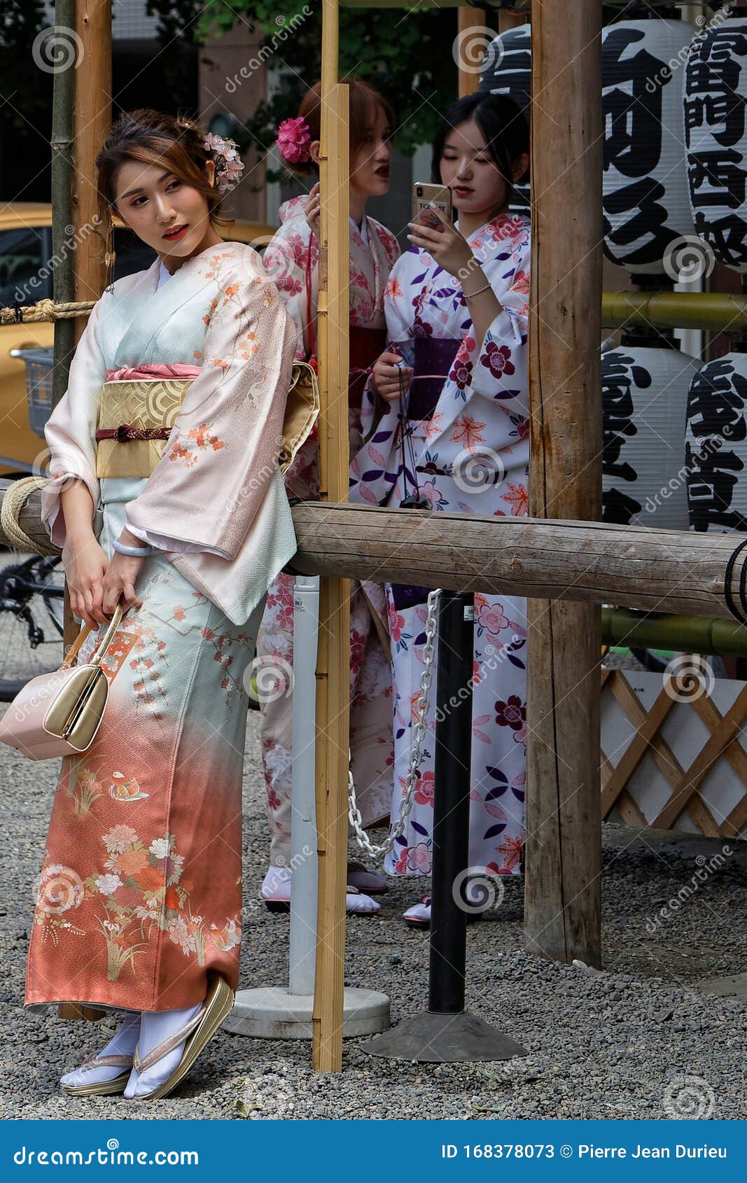 穿着传统和服的日本年轻女性编辑类库存照片 图片包括有 穿着传统和服的日本年轻女性编辑类库存照片 图片包括有