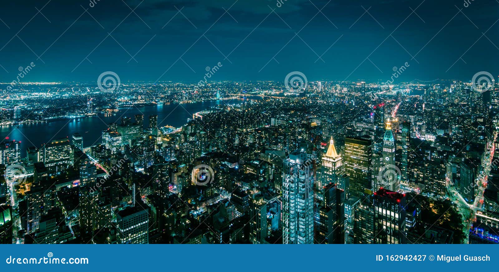 纽约曼哈顿夜景库存图片 图片包括有布琼布拉 照亮 大都会 通风 街市 大使 东部 帝国 纽约曼哈顿夜景库存图片 图片包括有布琼布拉 照亮 大都会 通风 街市 大使 东部 帝国
