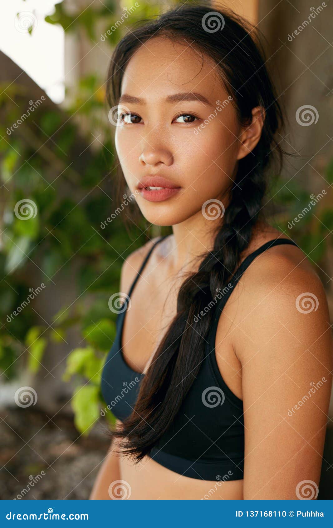 美丽的亚裔妇女画象有自然美人面孔的库存照片 图片包括有 美丽的亚裔妇女画象有自然美人面孔的库存照片 图片包括有