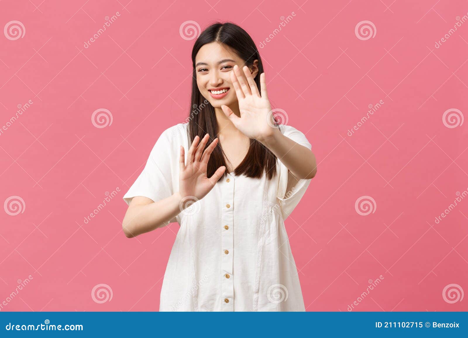 美人情感与夏休度假观 笑得开心的韩国女孩笑着库存图片 图片包括有夫人 成人 发型 礼服 美人情感与夏休度假观 笑得开心的韩国女孩笑着库存图片 图片包括有夫人 成人 发型 礼服