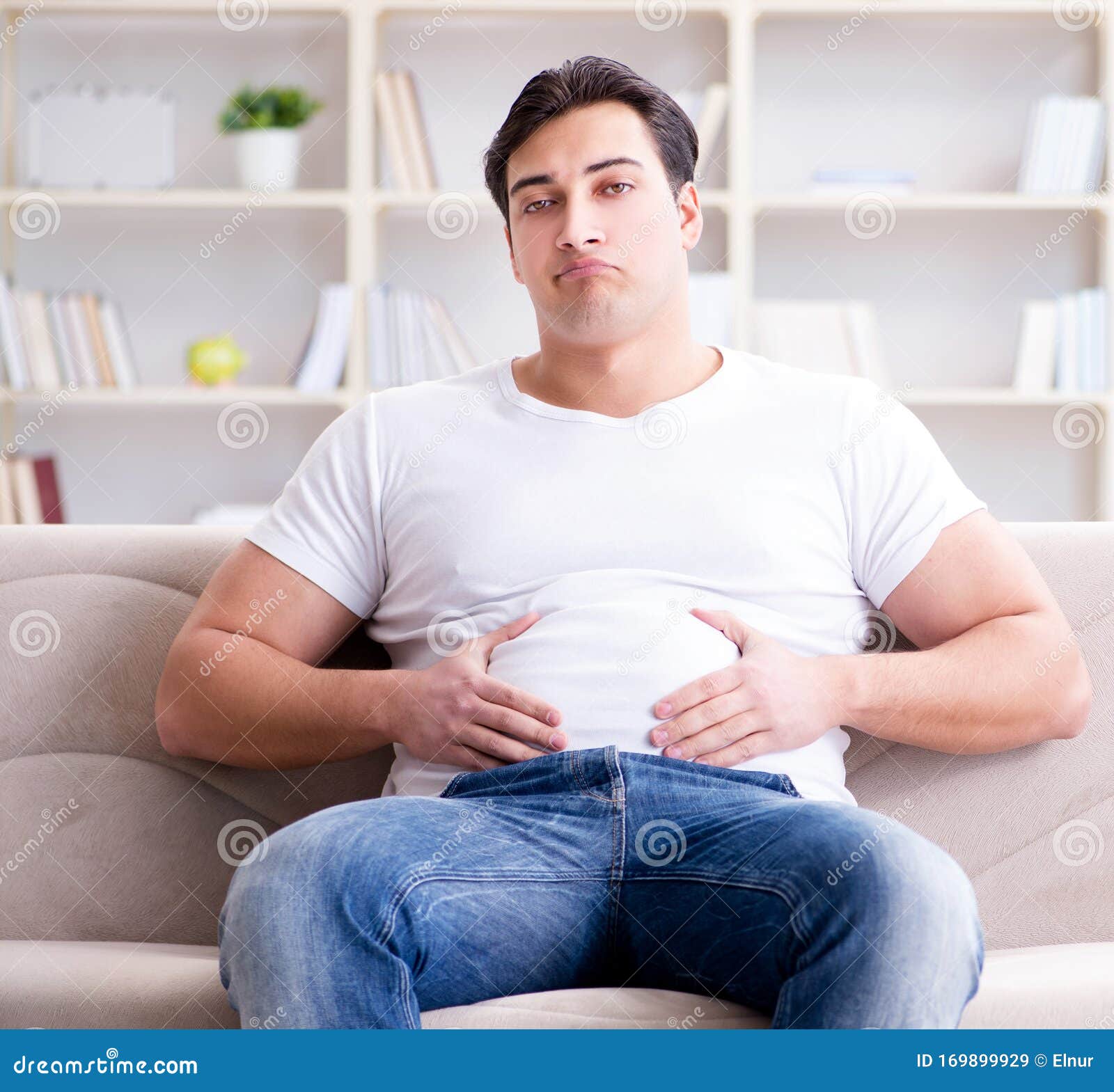 胃病呕吐男库存图片 图片包括有损失 获取 皮下脂肪切除术 男性 快速 执行 生活方式 胃病呕吐男库存图片 图片包括有损失 获取 皮下脂肪切除术 男性 快速 执行 生活方式