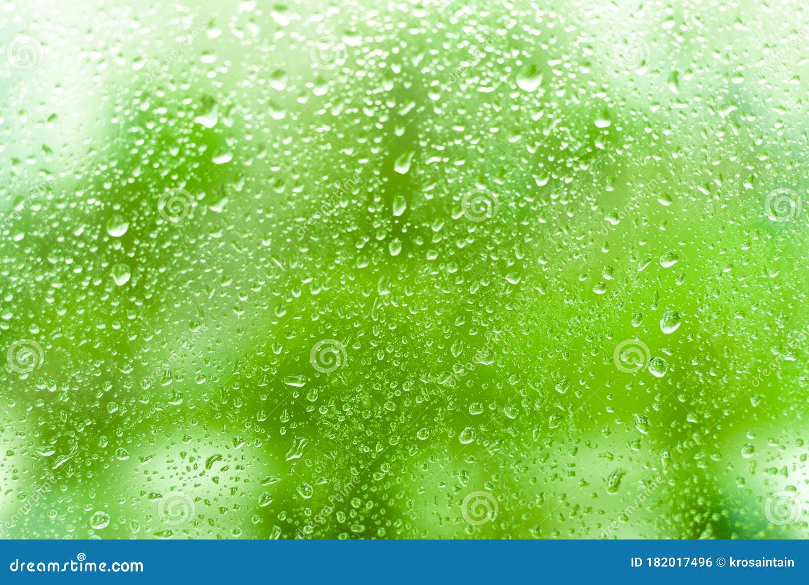 背景上含雨滴绿色树木的玻璃窗雨天雨淋淋的湿背景窗上的水滴天然库存照片 图片包括有雨天雨淋淋的湿背景窗上的水滴 天然 背景上含雨滴绿色树木的玻璃窗雨天雨淋淋的湿背景窗上的水滴天然库存照片 图片包括有雨天雨淋淋的湿背景窗上的水滴 天然