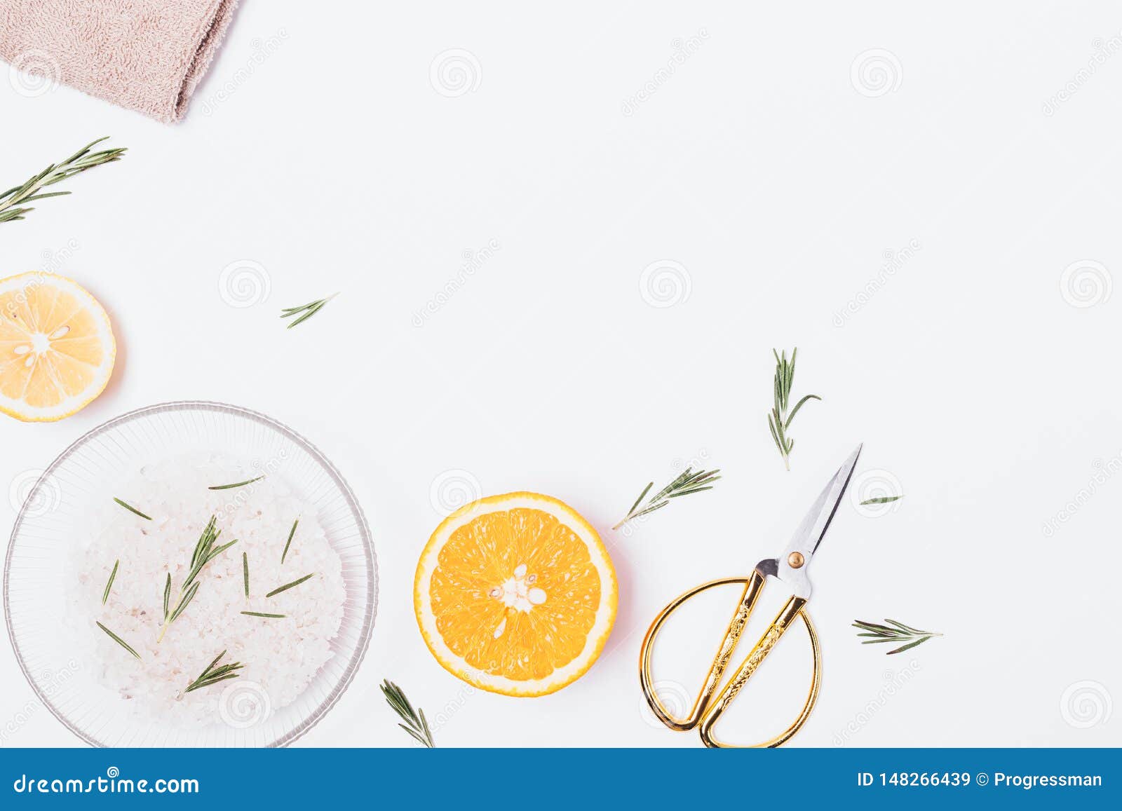 自创芳香浴海盐库存图片 图片包括有 自创芳香浴海盐库存图片 图片包括有